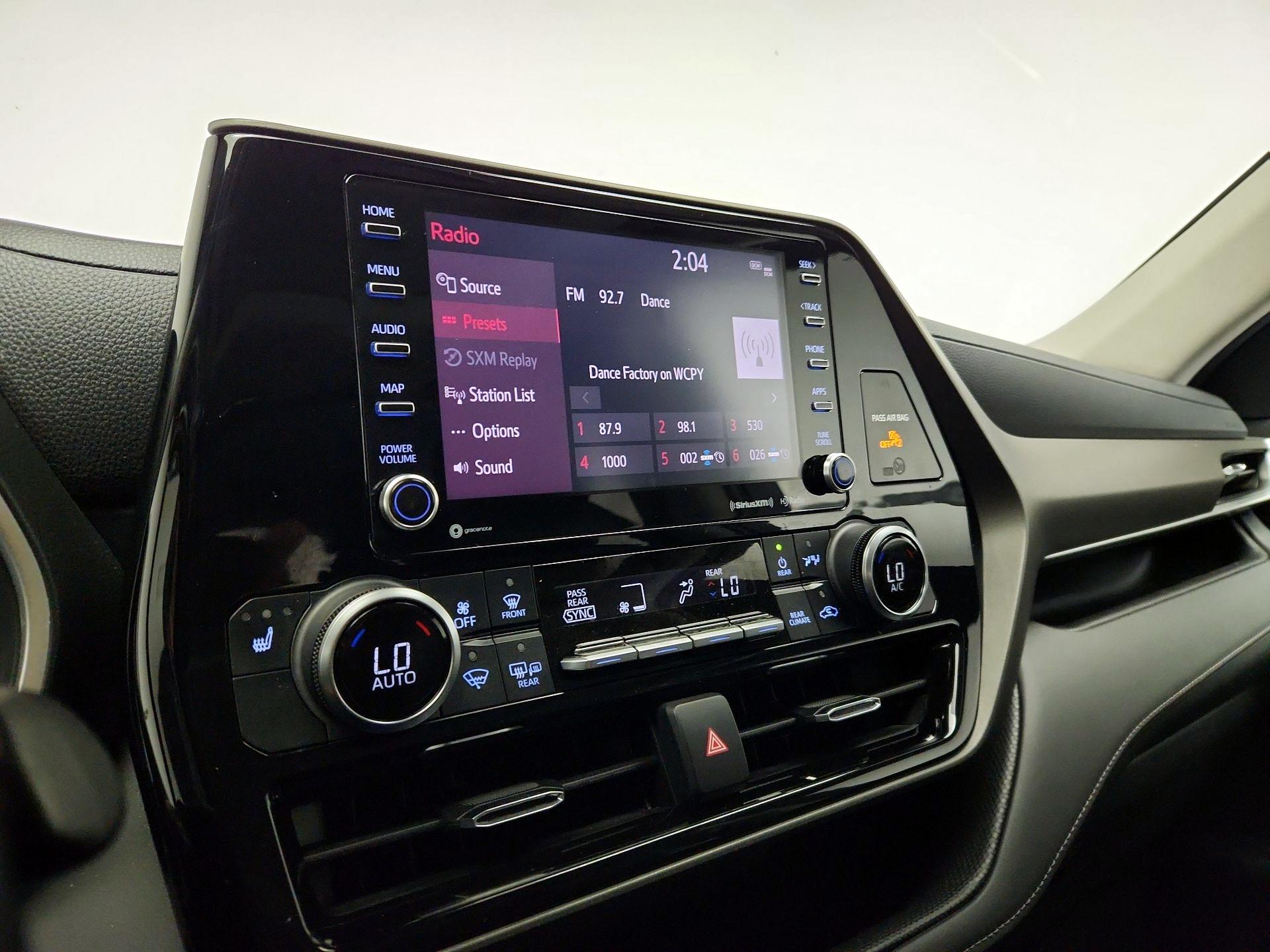 Thumbnail: 2022 Toyota Highlander - 15