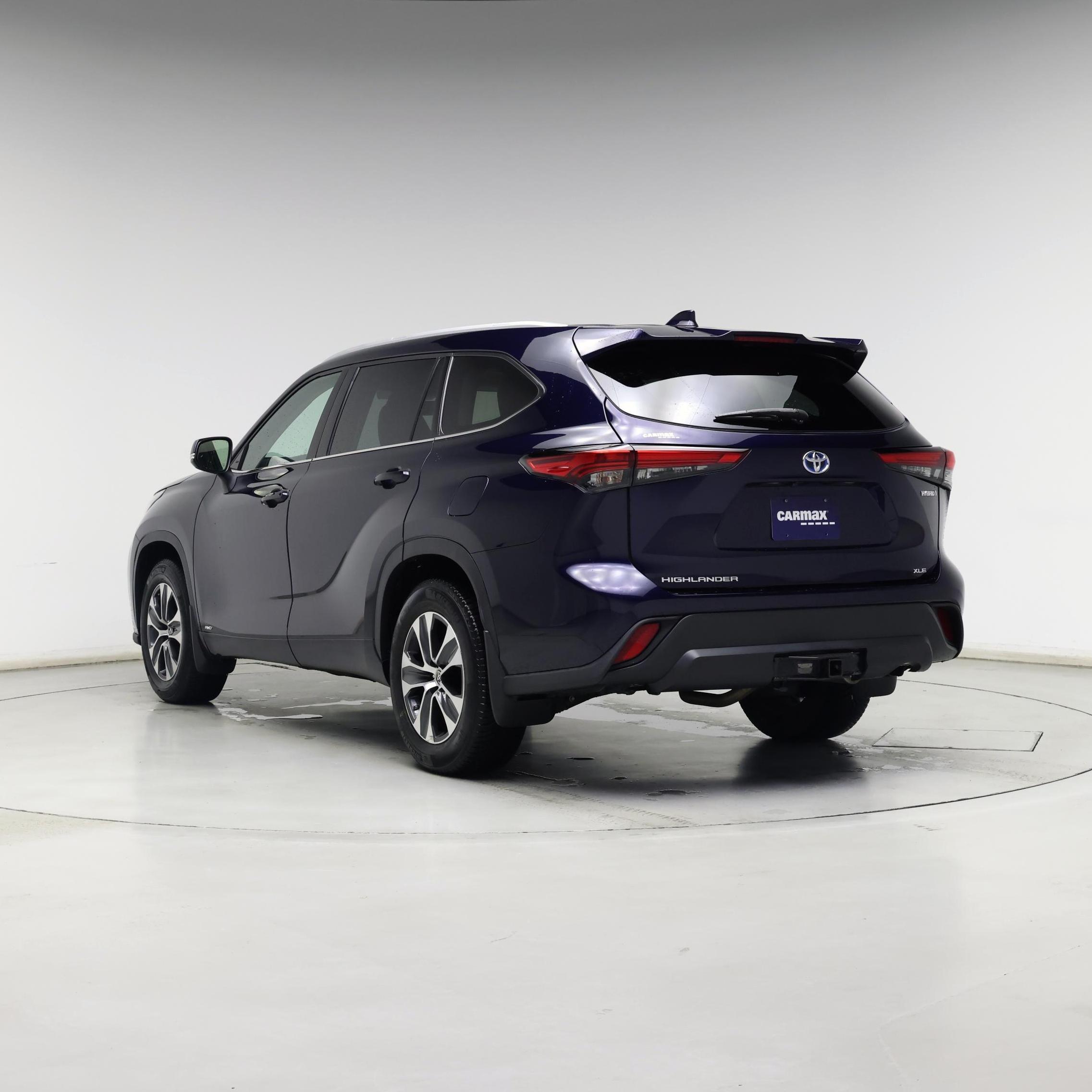 Thumbnail: 2022 Toyota Highlander - 2