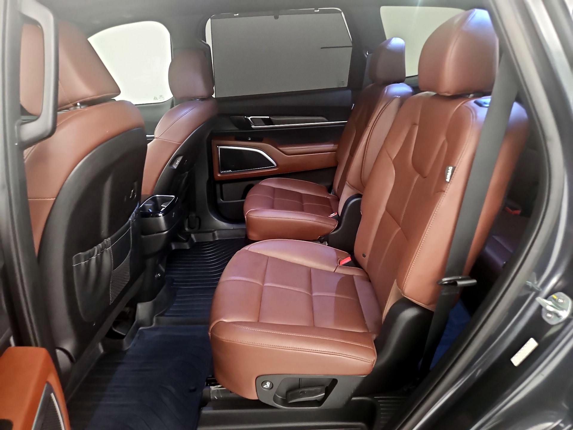 Thumbnail: 2023 Kia Telluride - 19