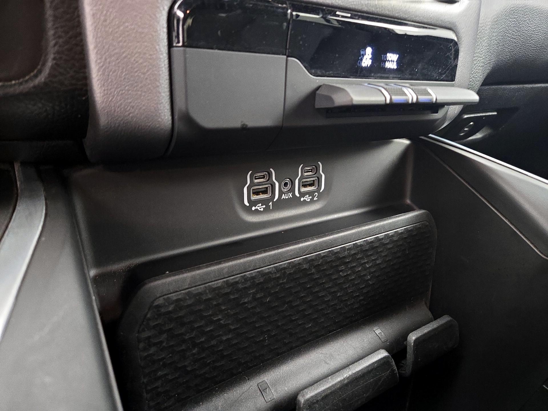 Thumbnail: 2025 RAM 1500 - 18