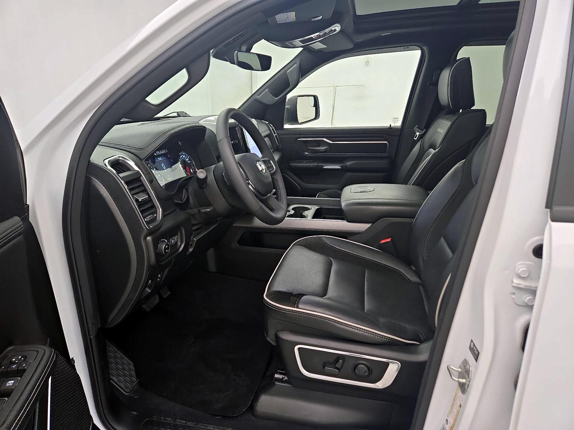 Thumbnail: 2025 RAM 1500 - 11