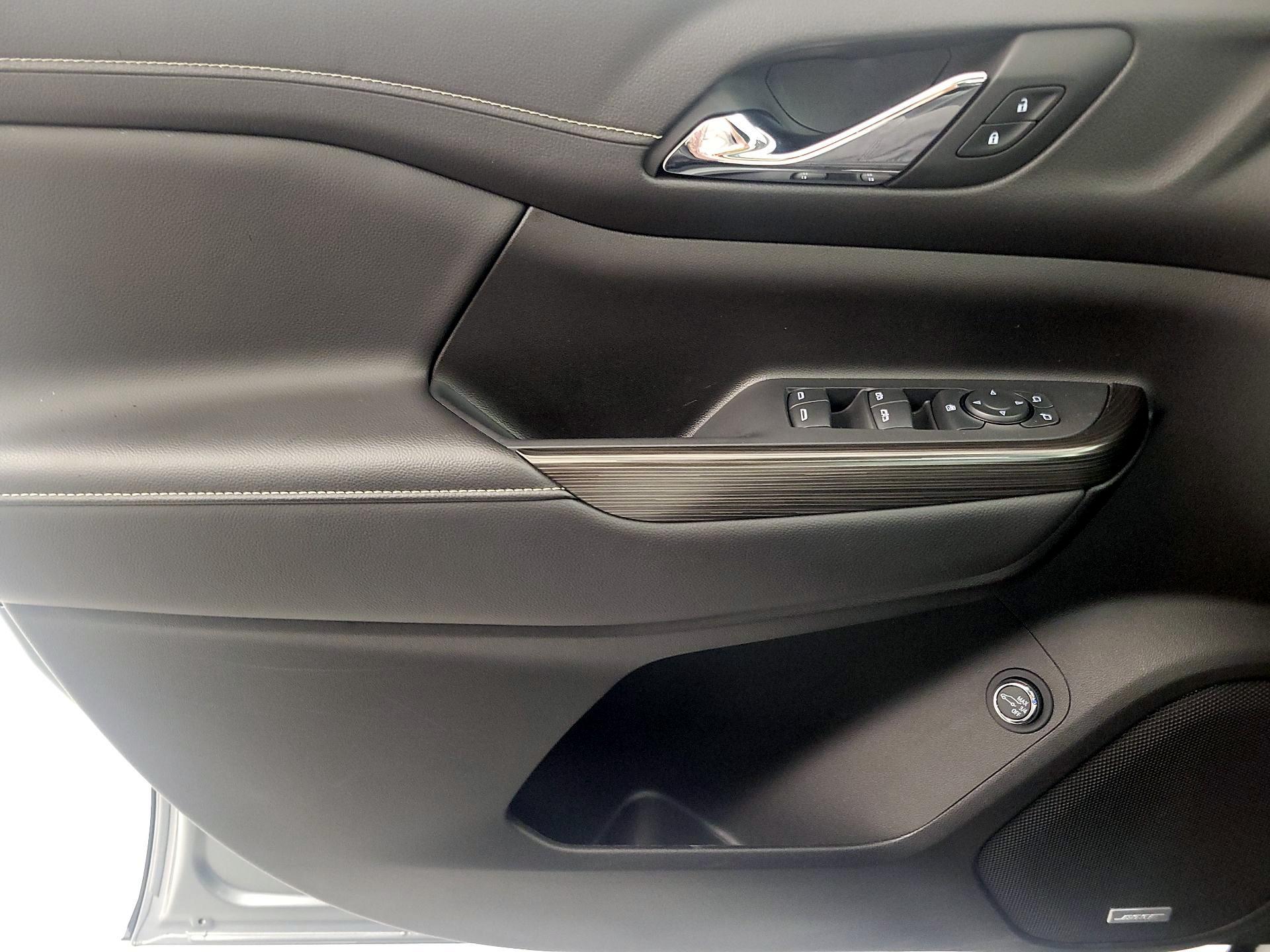 Thumbnail: 2023 GMC Acadia - 12