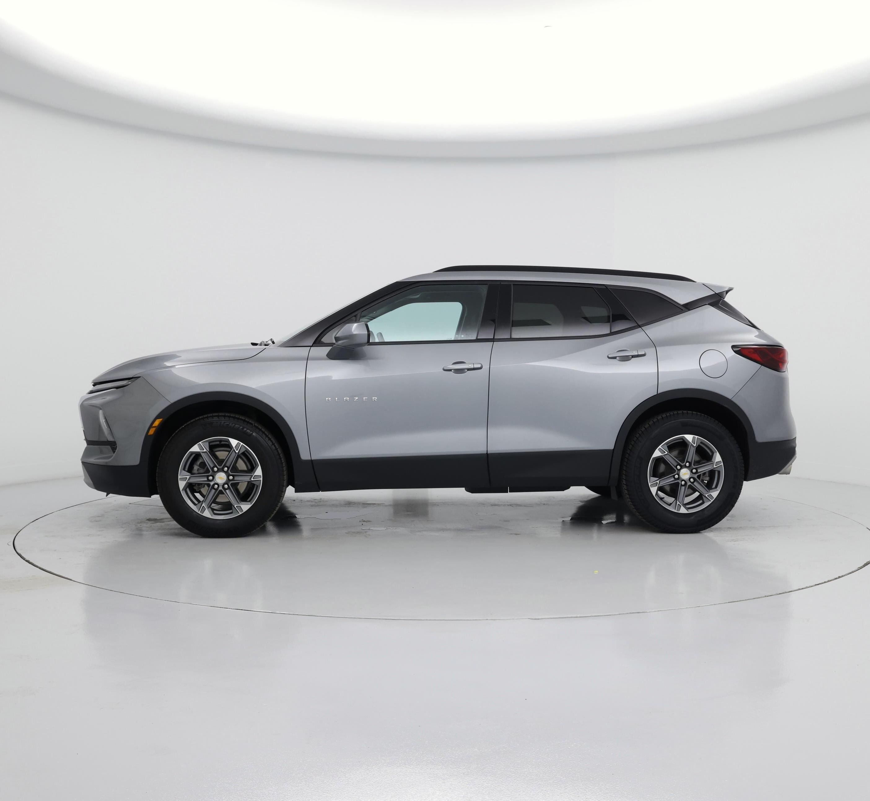 Thumbnail: 2023 Chevrolet Blazer - 3