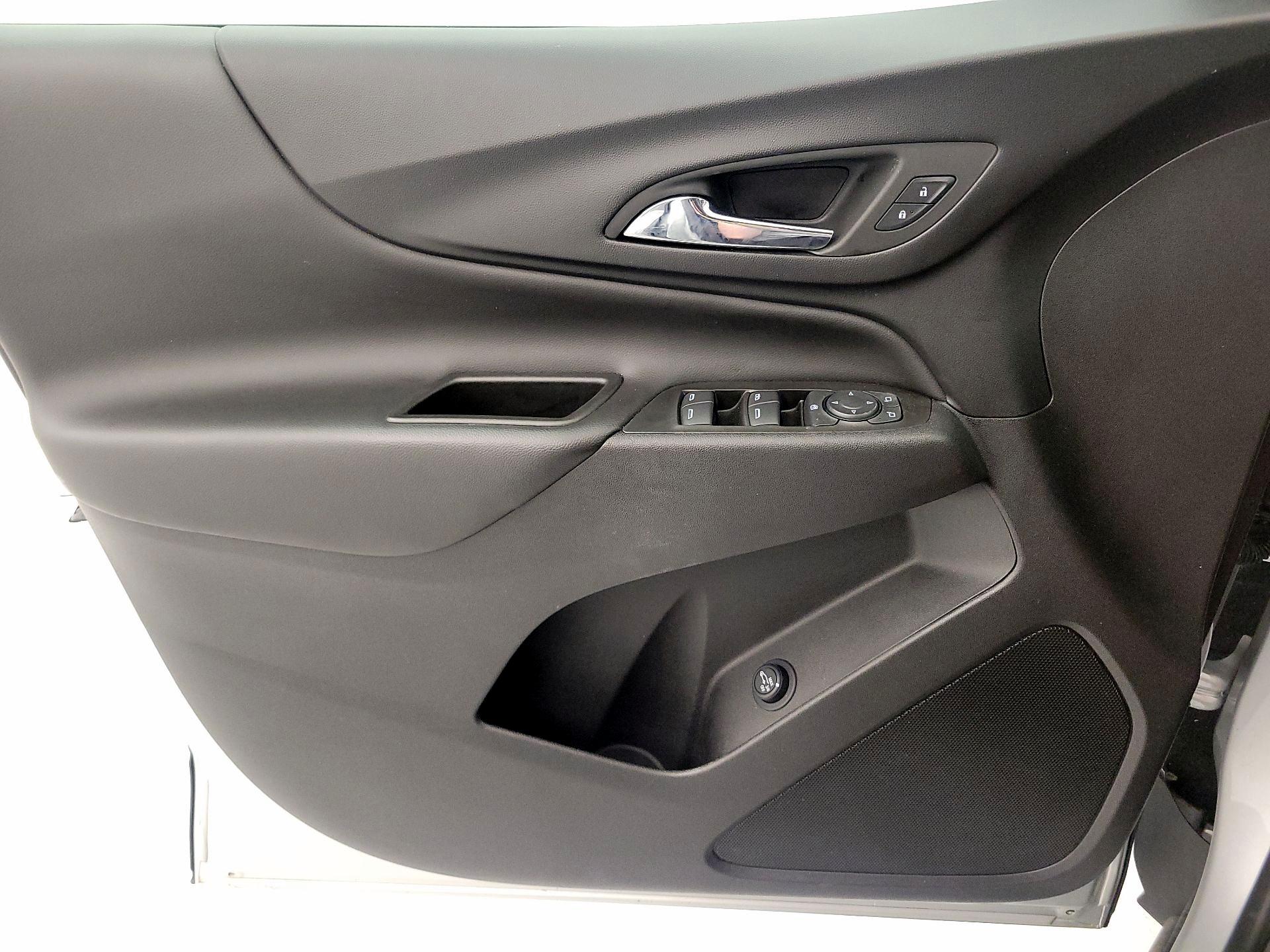 Thumbnail: 2022 Chevrolet Equinox - 12