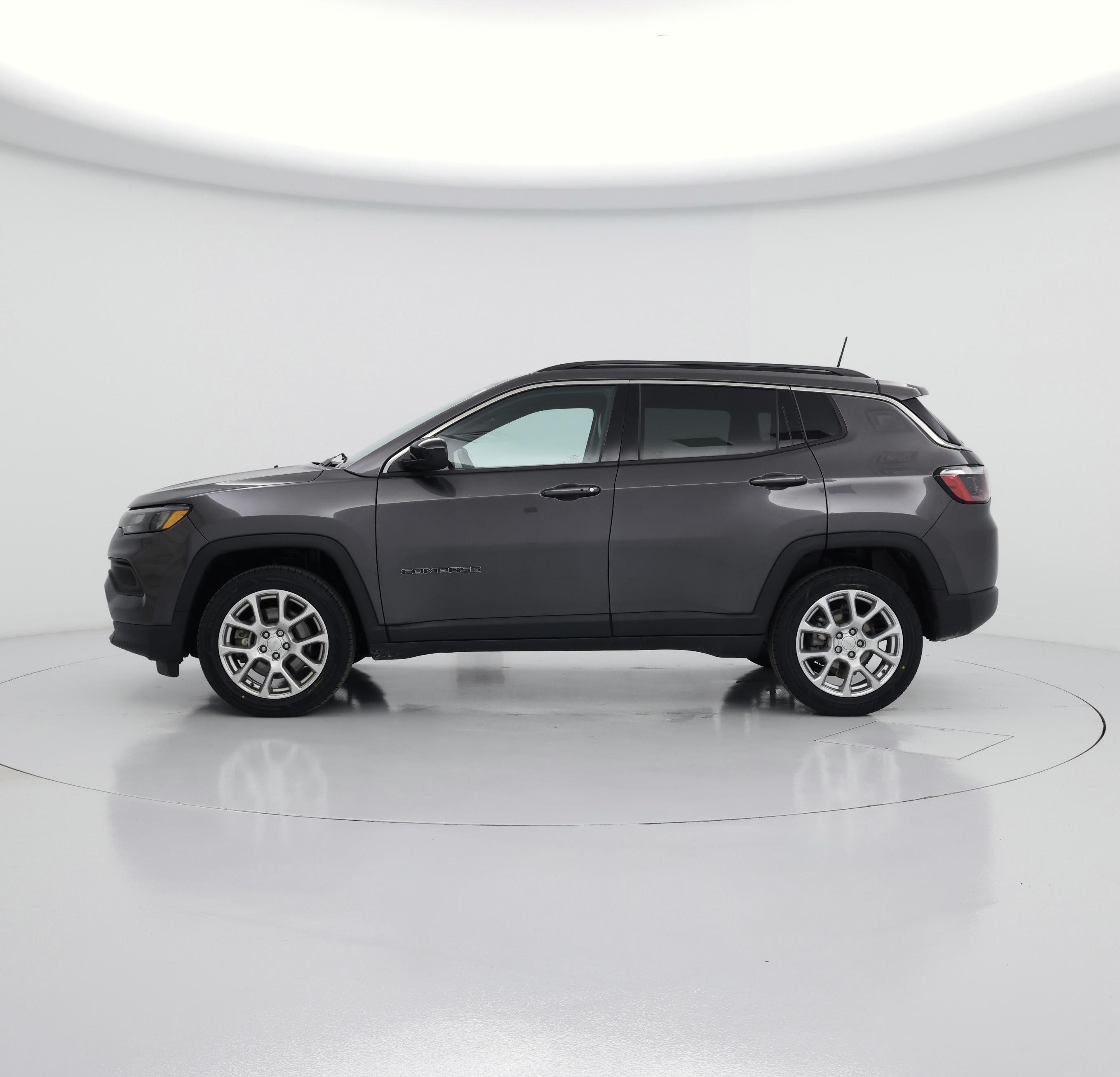 Thumbnail: 2023 Jeep Compass - 3
