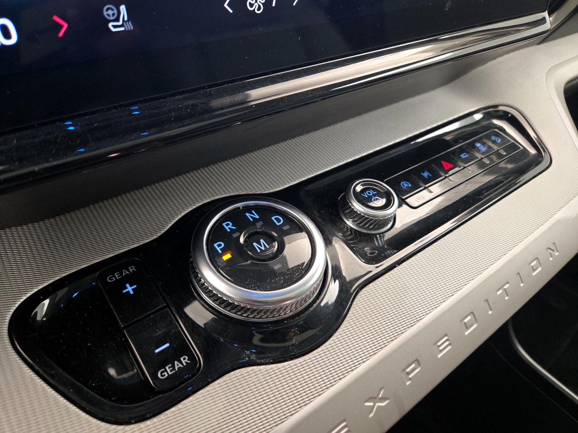 Thumbnail: 2025 Ford Expedition - 17