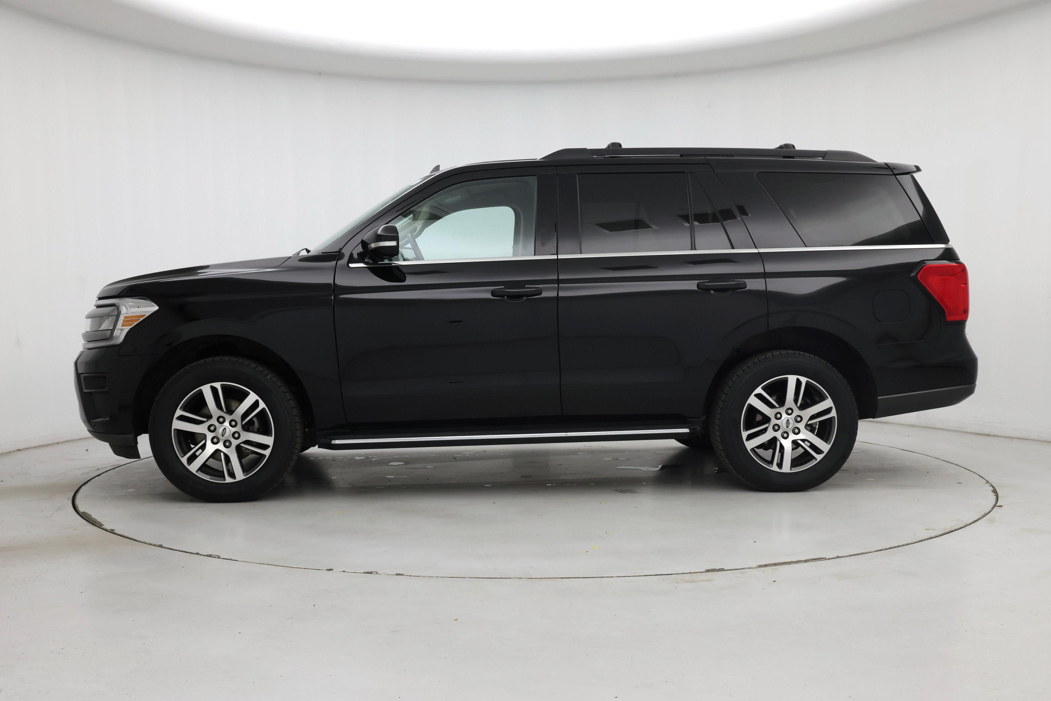 Thumbnail: 2022 Ford Expedition - 3