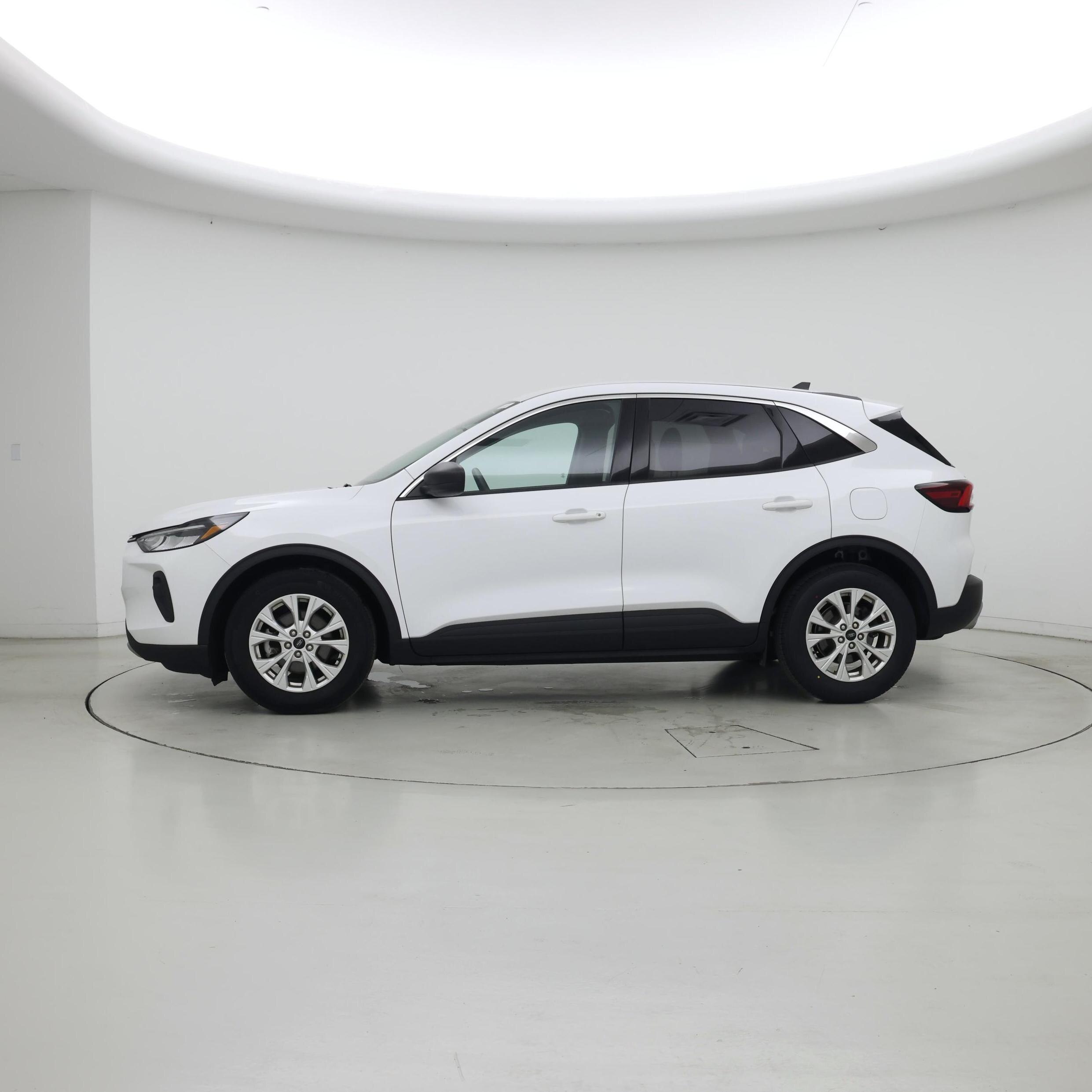 Thumbnail: 2023 Ford Escape - 3