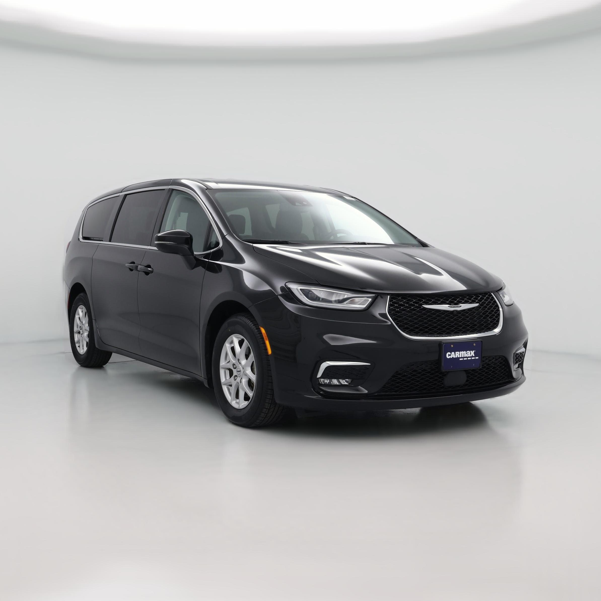 Thumbnail: 2023 Chrysler Pacifica - 1