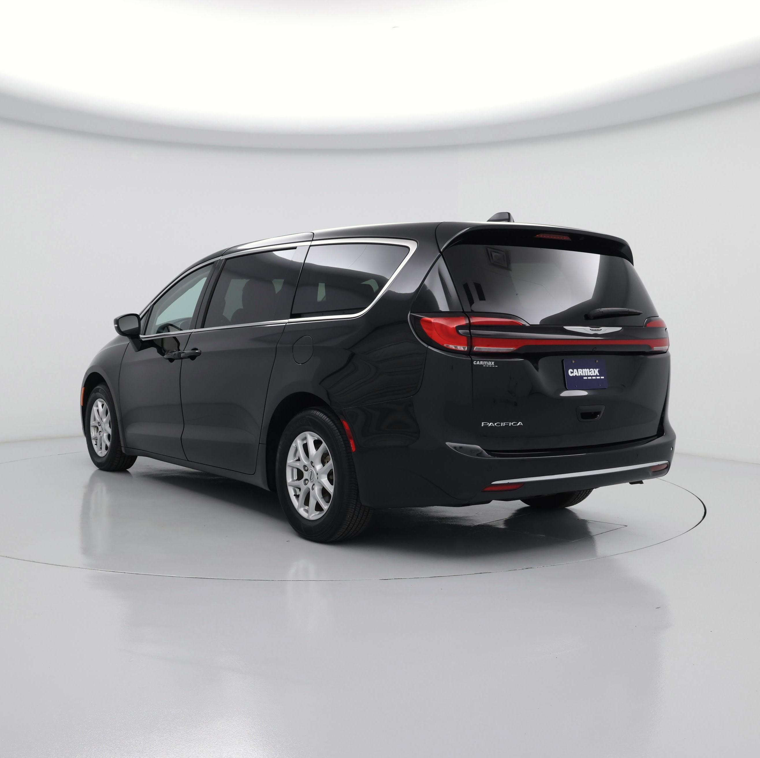 Thumbnail: 2023 Chrysler Pacifica - 2