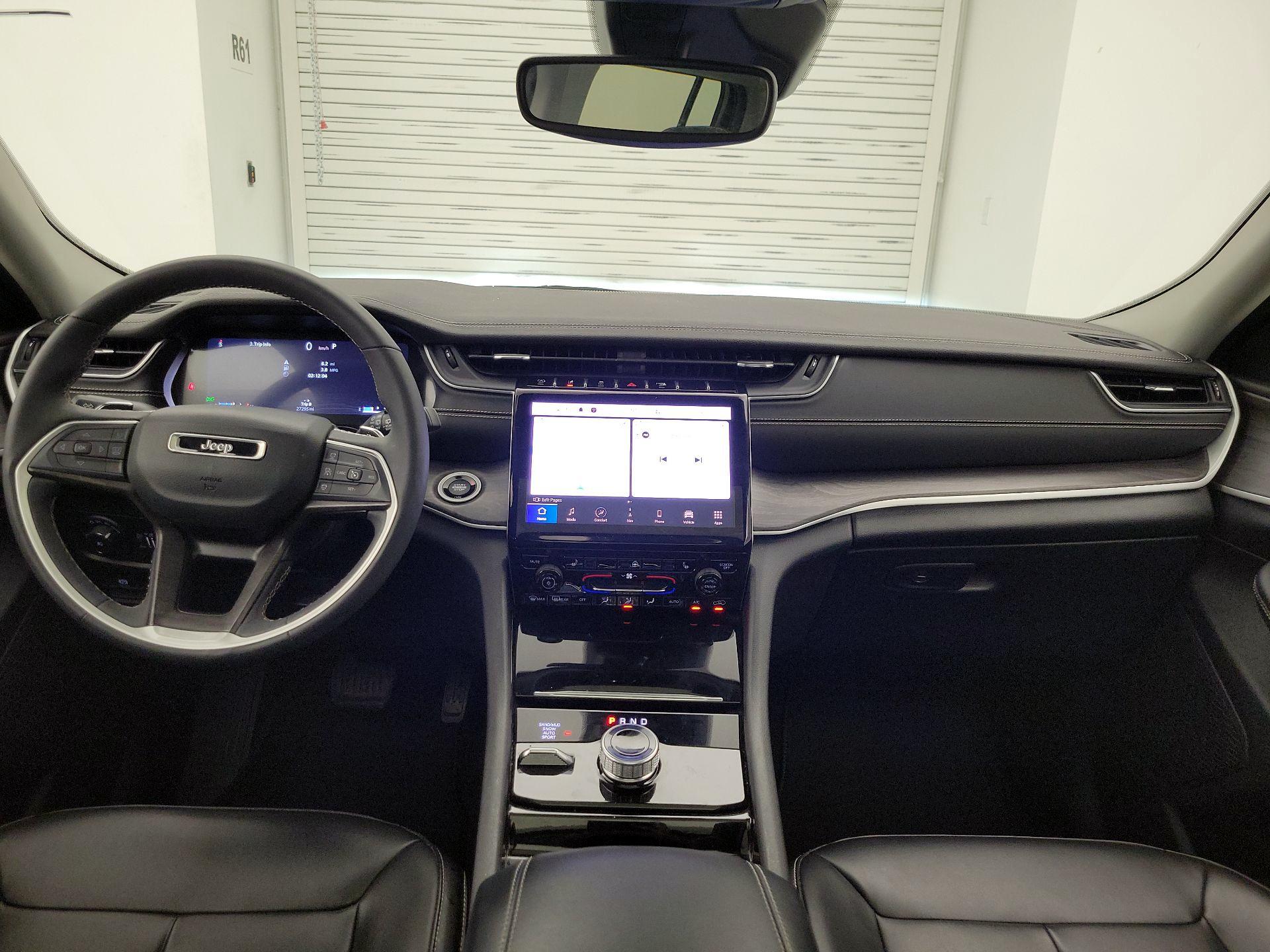Thumbnail: 2023 Jeep Grand Cherokee - 9