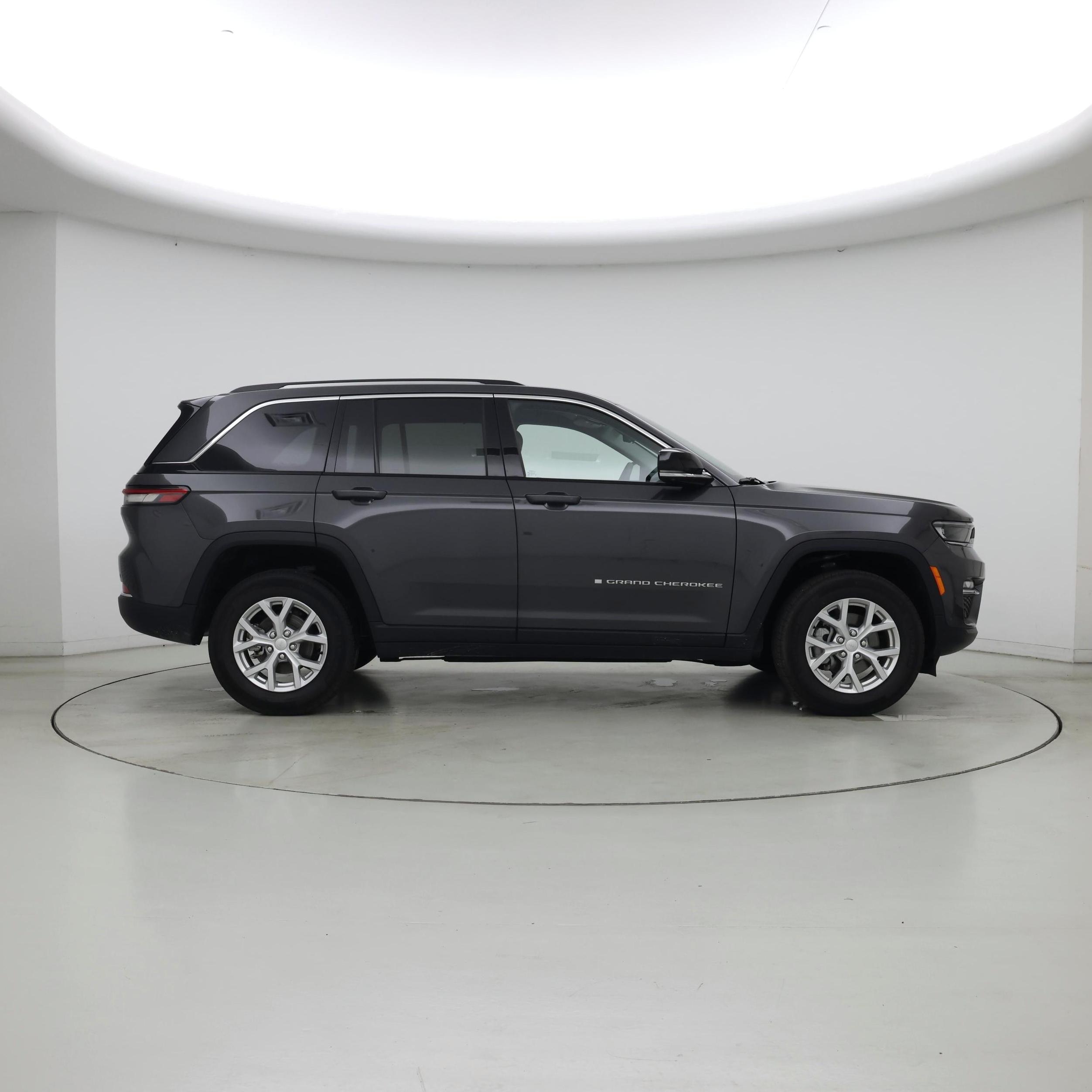 Thumbnail: 2023 Jeep Grand Cherokee - 7