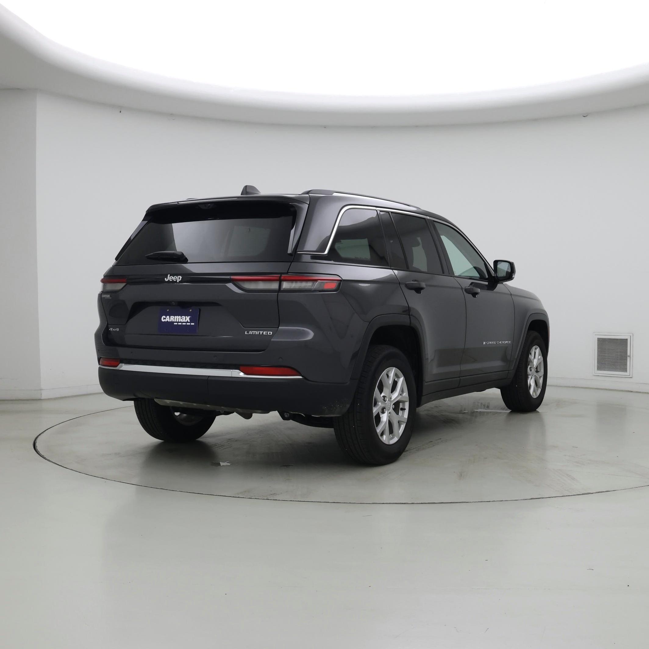 Thumbnail: 2023 Jeep Grand Cherokee - 8