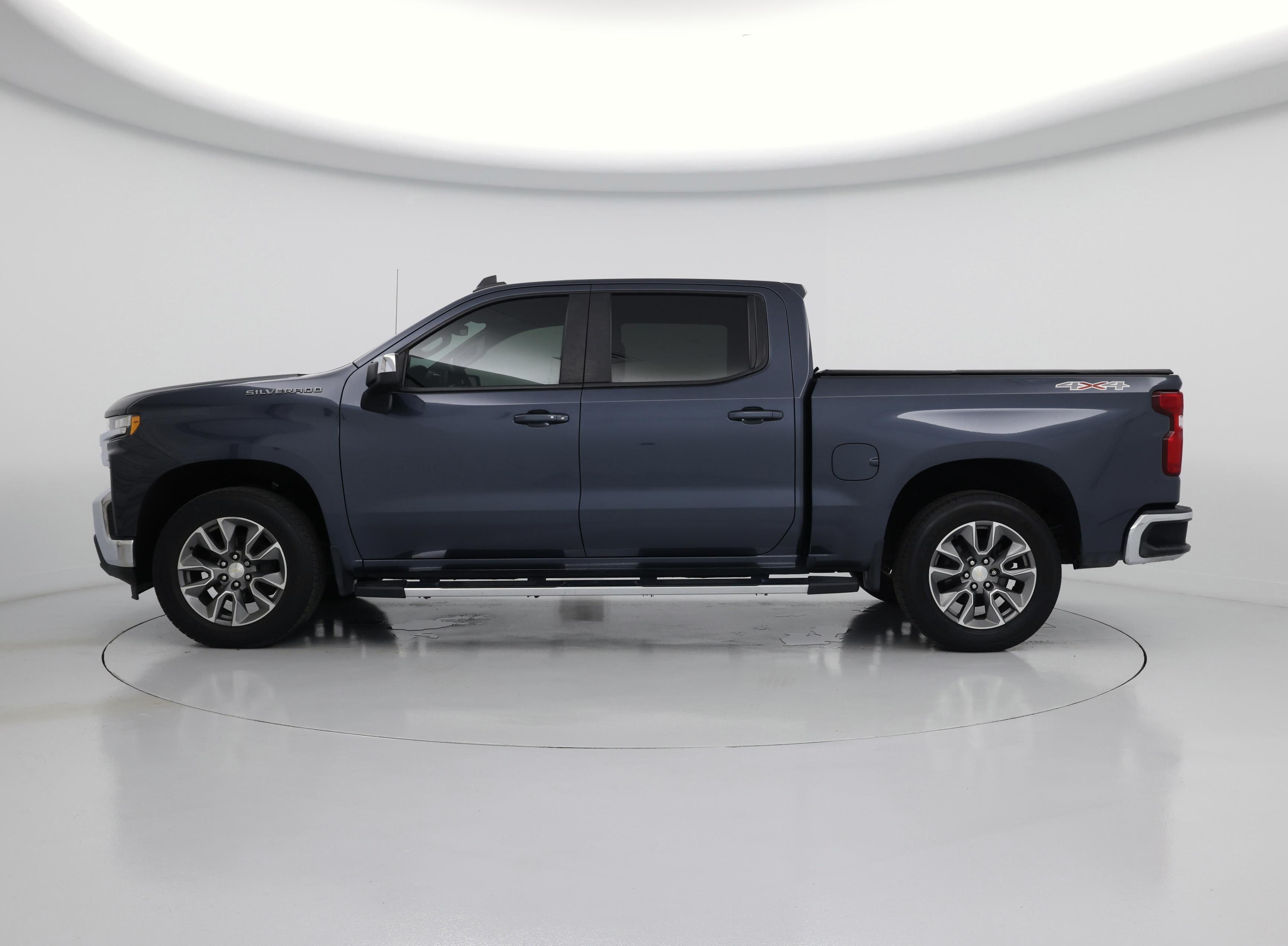 Thumbnail: 2021 Chevrolet Silverado 1500 - 3