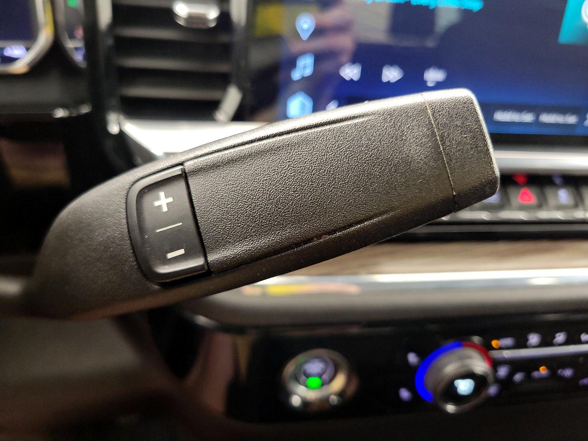 Thumbnail: 2023 Chevrolet Silverado 1500 - 17