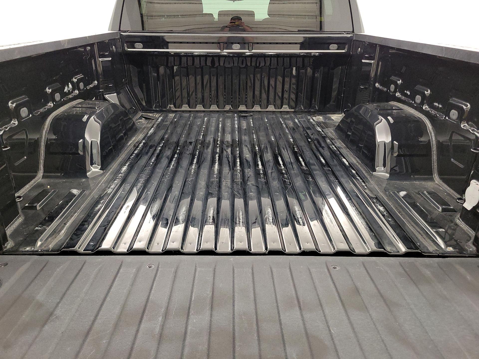 Thumbnail: 2023 Chevrolet Silverado 1500 - 20