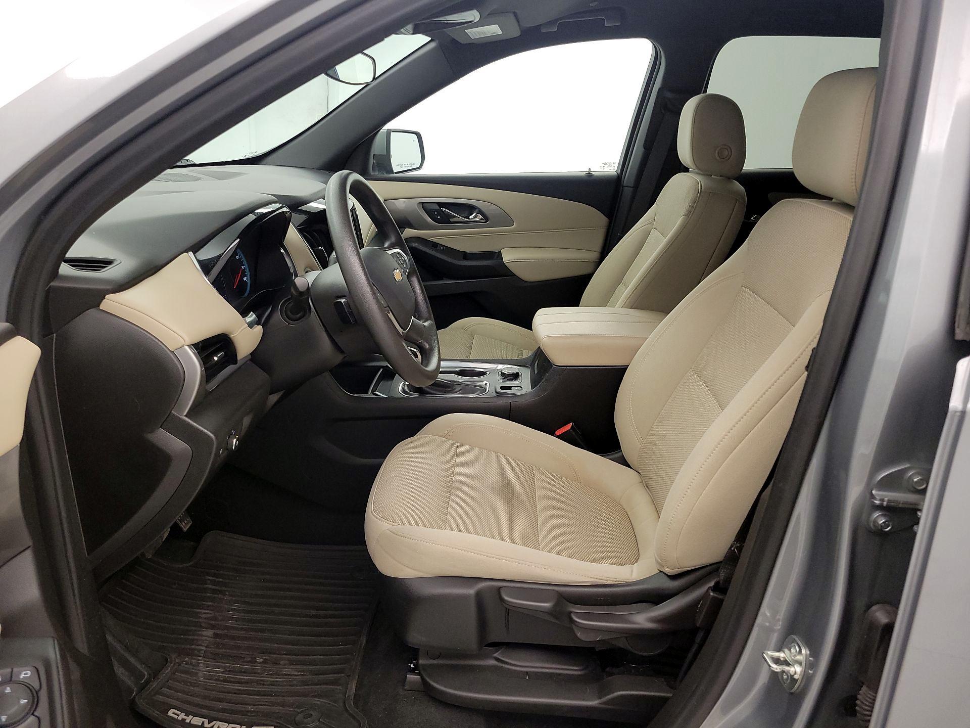 Thumbnail: 2023 Chevrolet Traverse - 11
