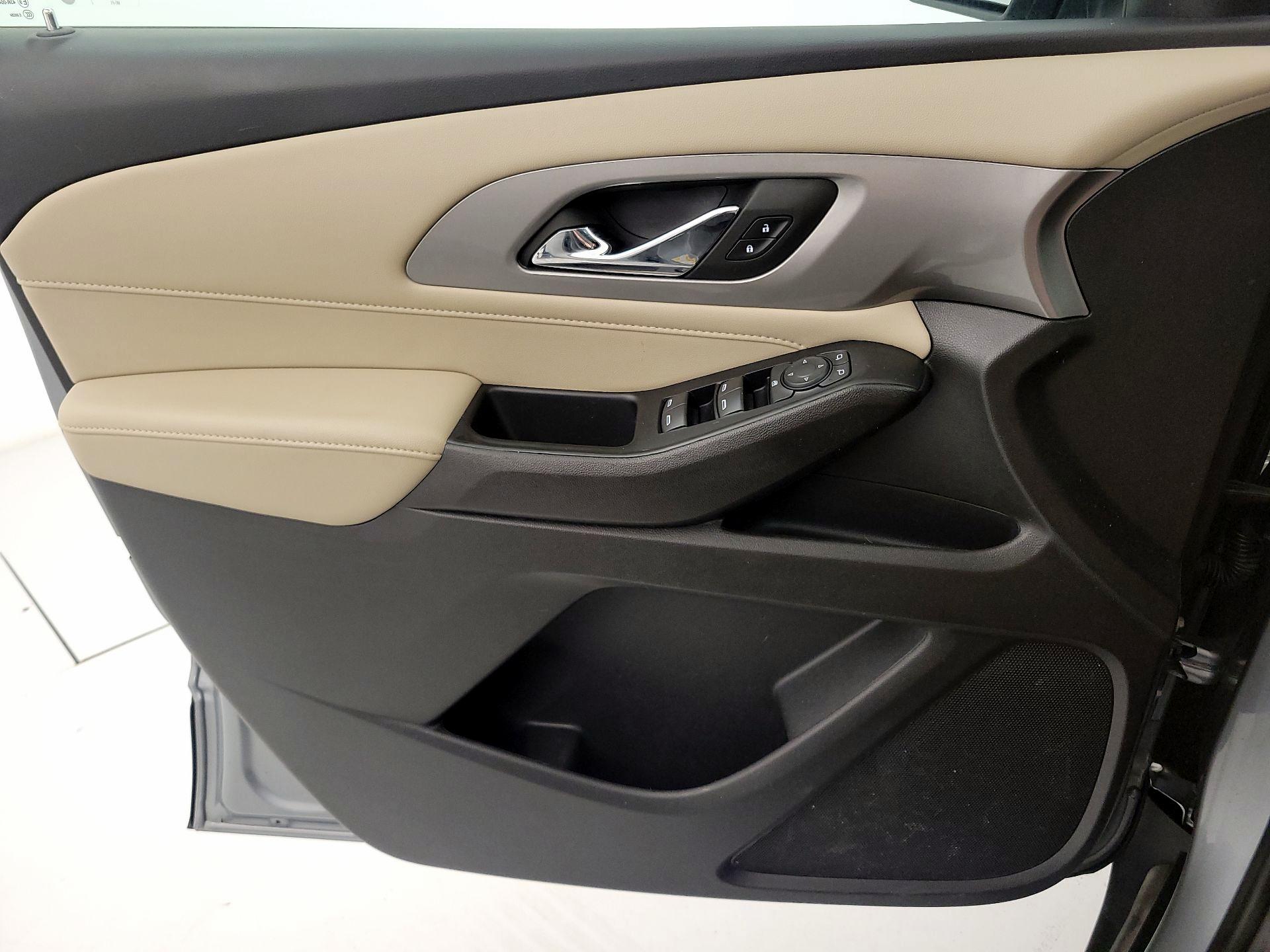 Thumbnail: 2023 Chevrolet Traverse - 12