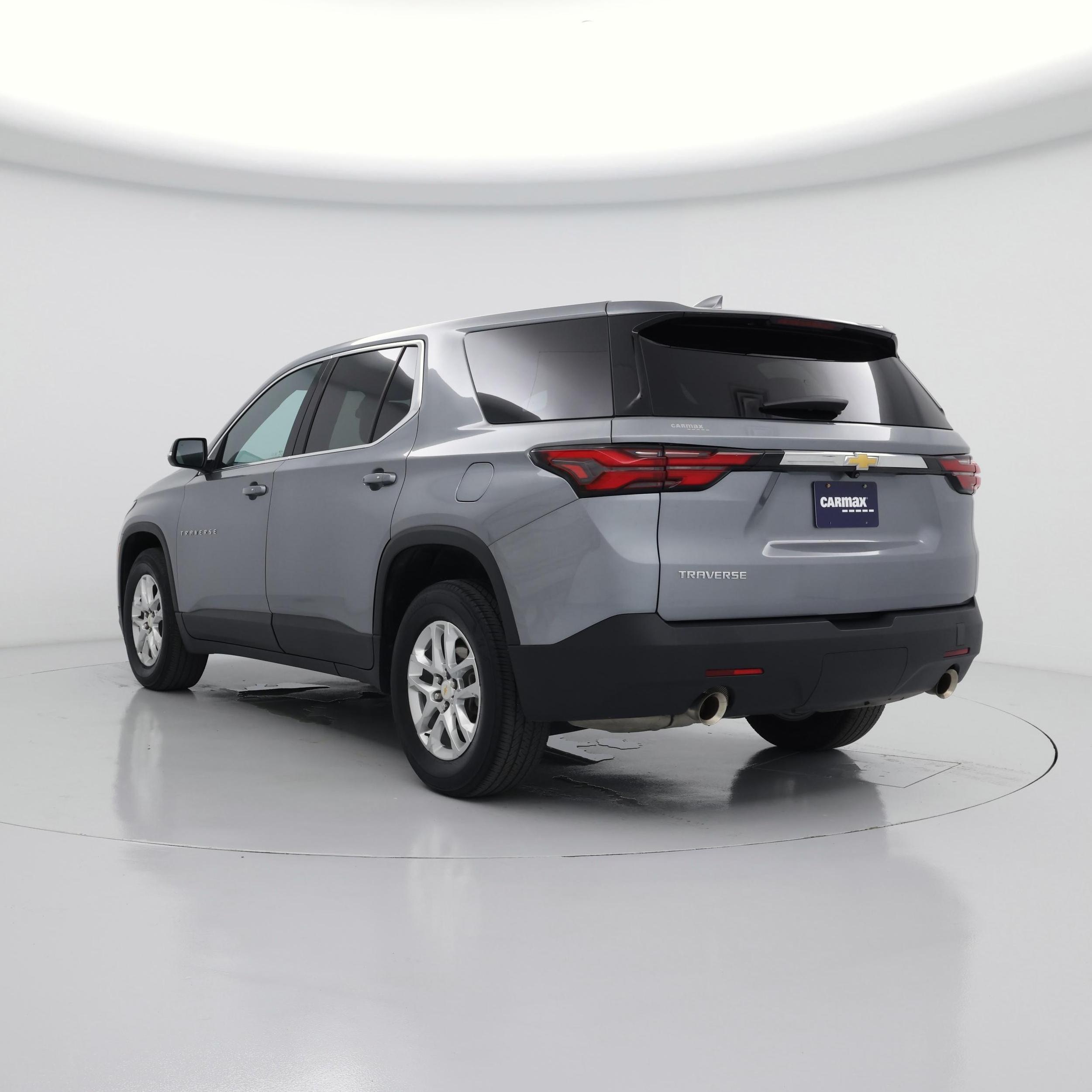 Thumbnail: 2023 Chevrolet Traverse - 2