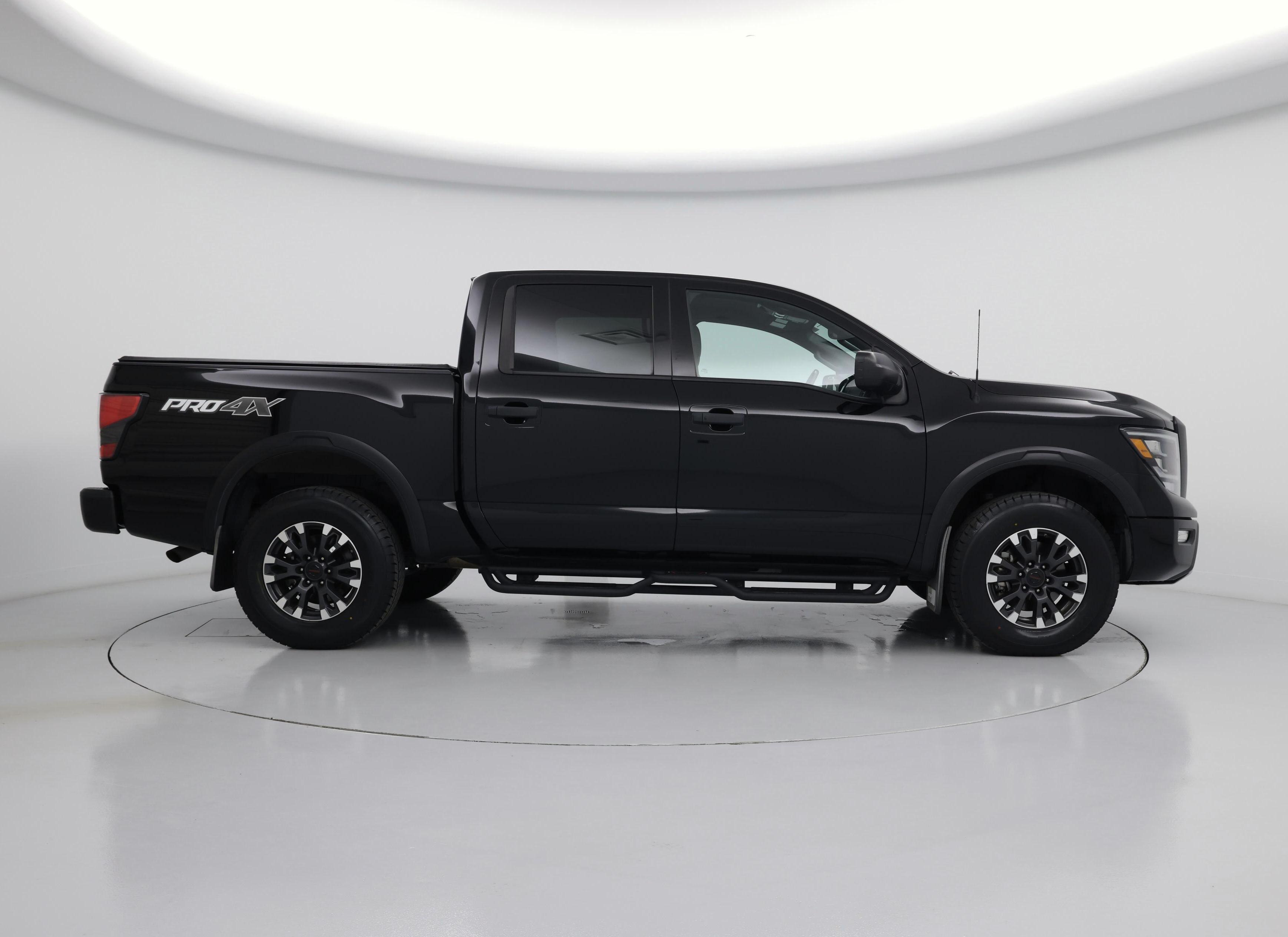 Thumbnail: 2021 Nissan Titan - 7