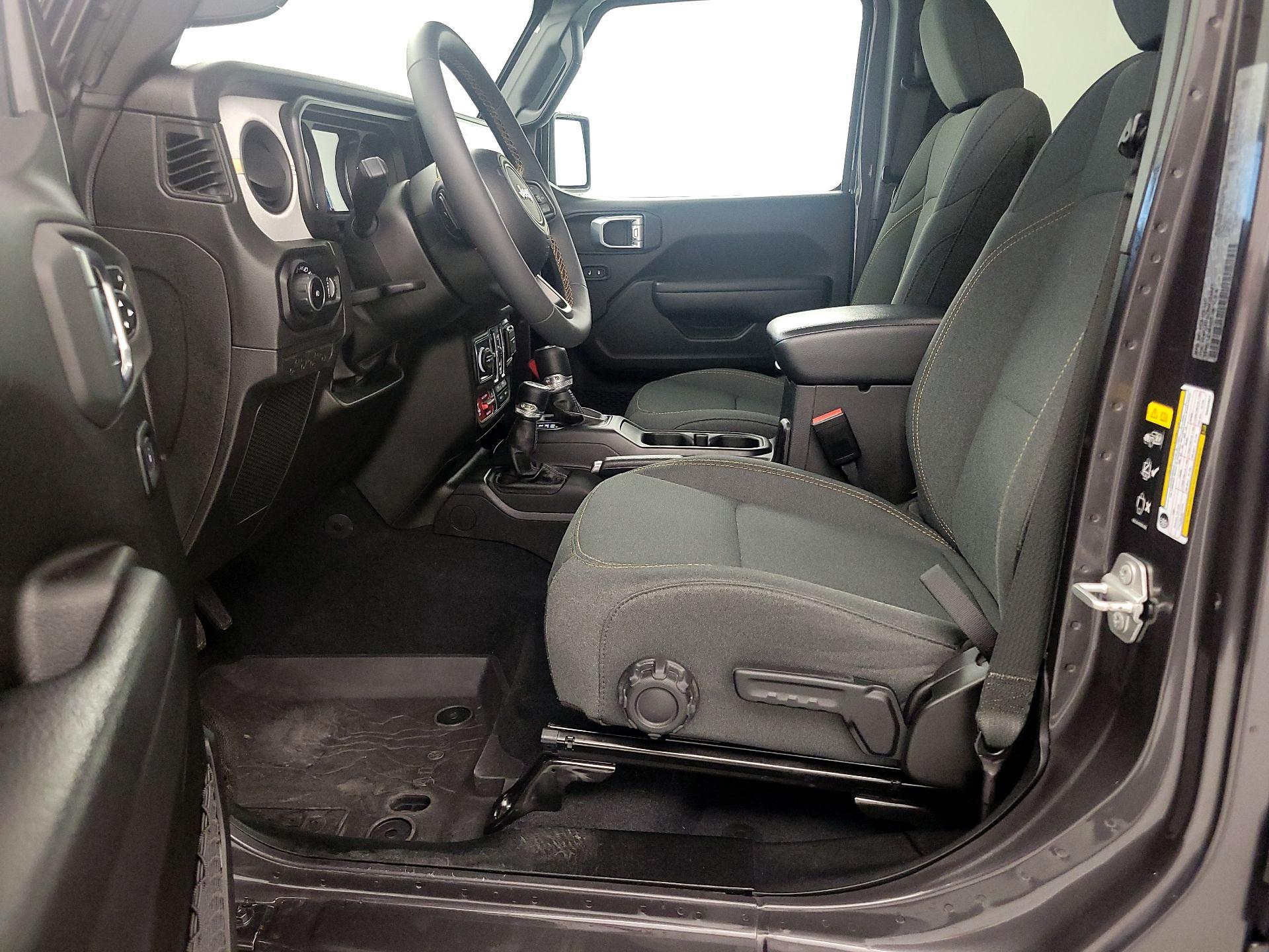 Thumbnail: 2024 Jeep Wrangler - 11