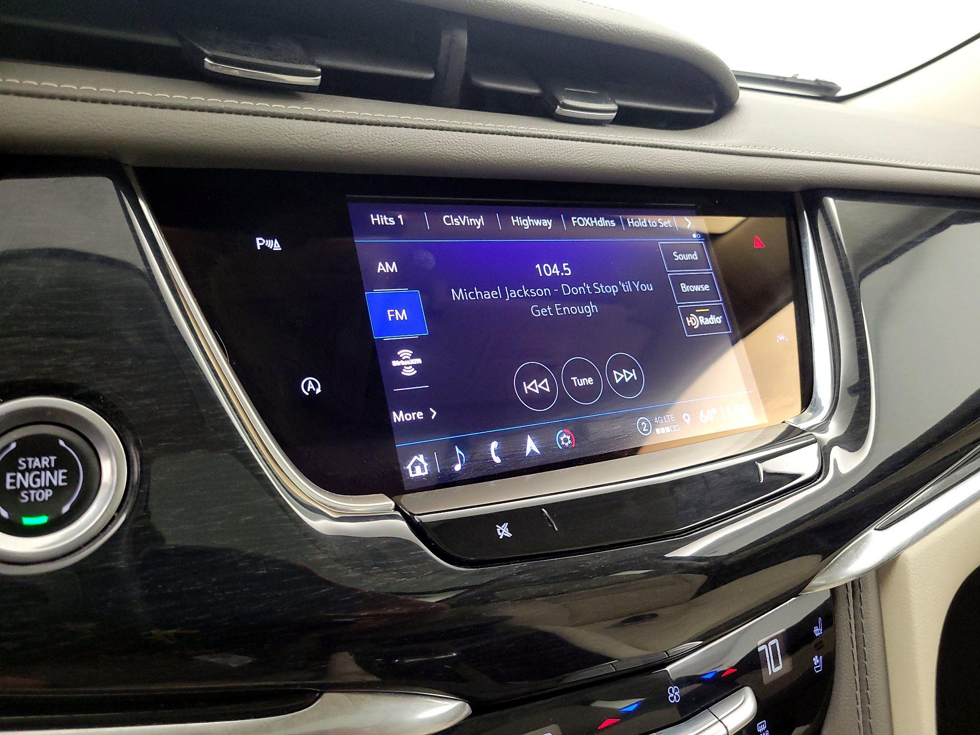 Thumbnail: 2023 Cadillac XT6 - 16