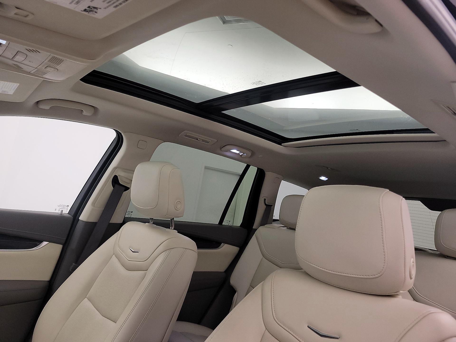 Thumbnail: 2023 Cadillac XT6 - 20