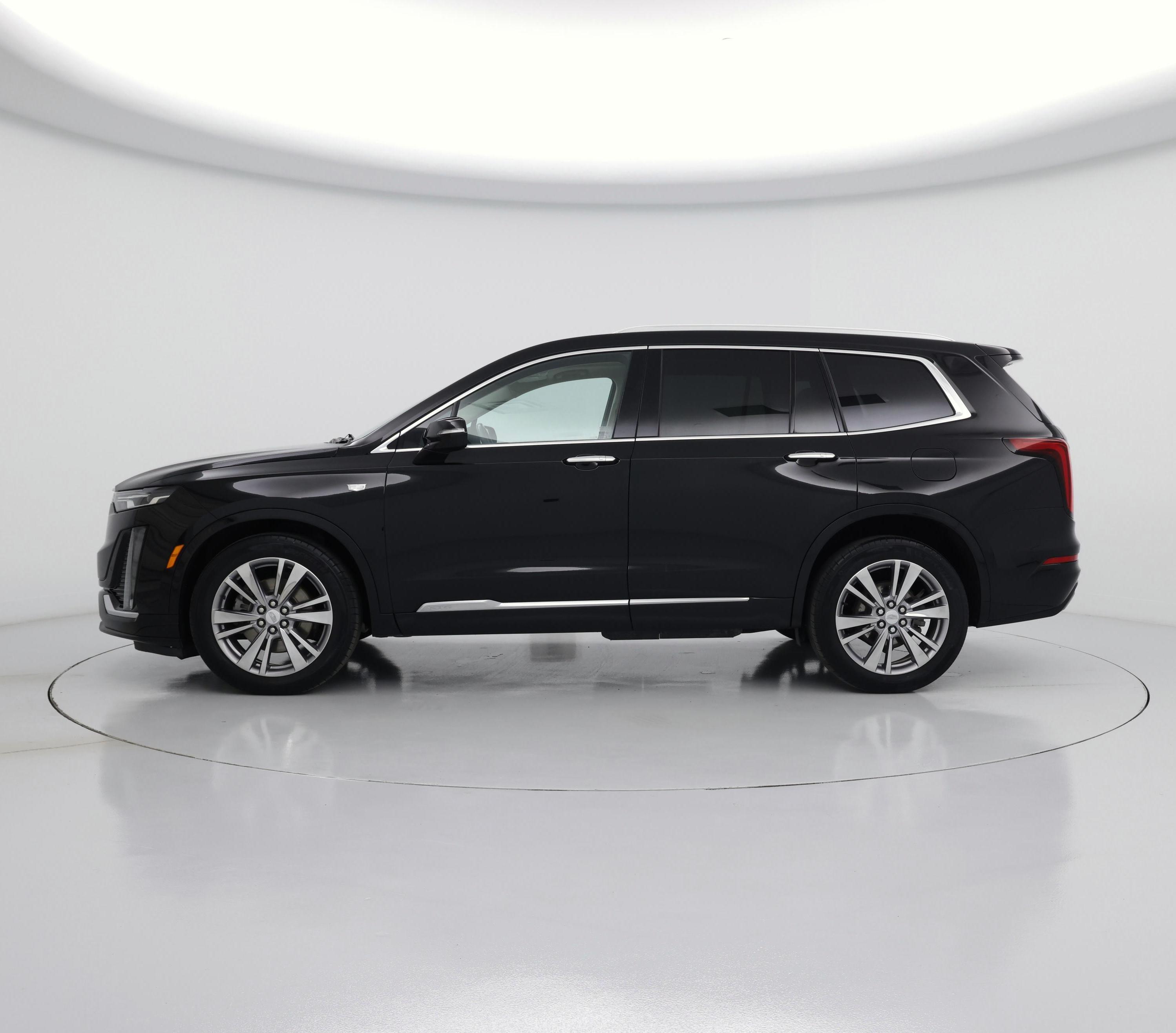 Thumbnail: 2023 Cadillac XT6 - 3