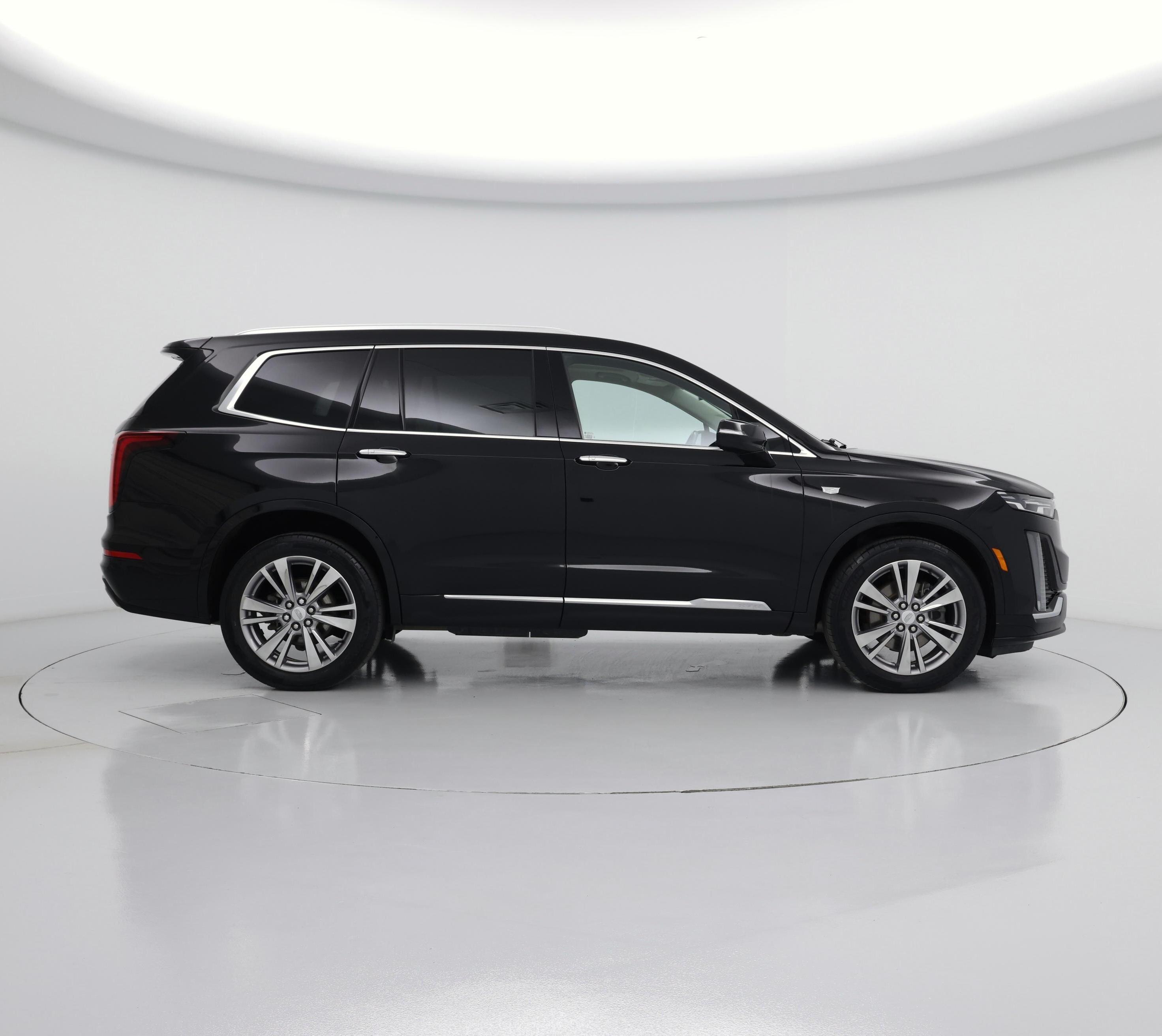 Thumbnail: 2023 Cadillac XT6 - 7