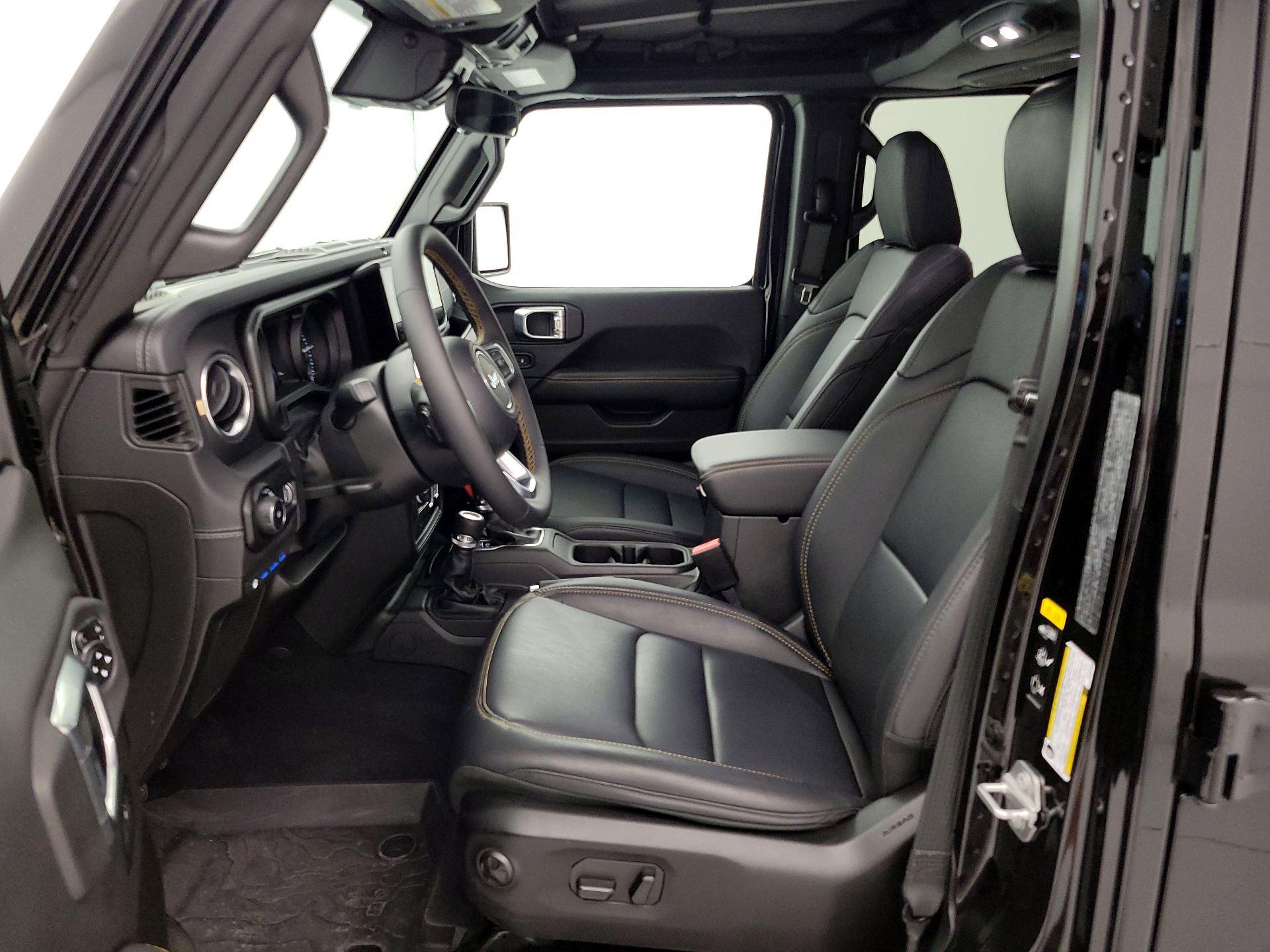 Thumbnail: 2025 Jeep Wrangler - 11