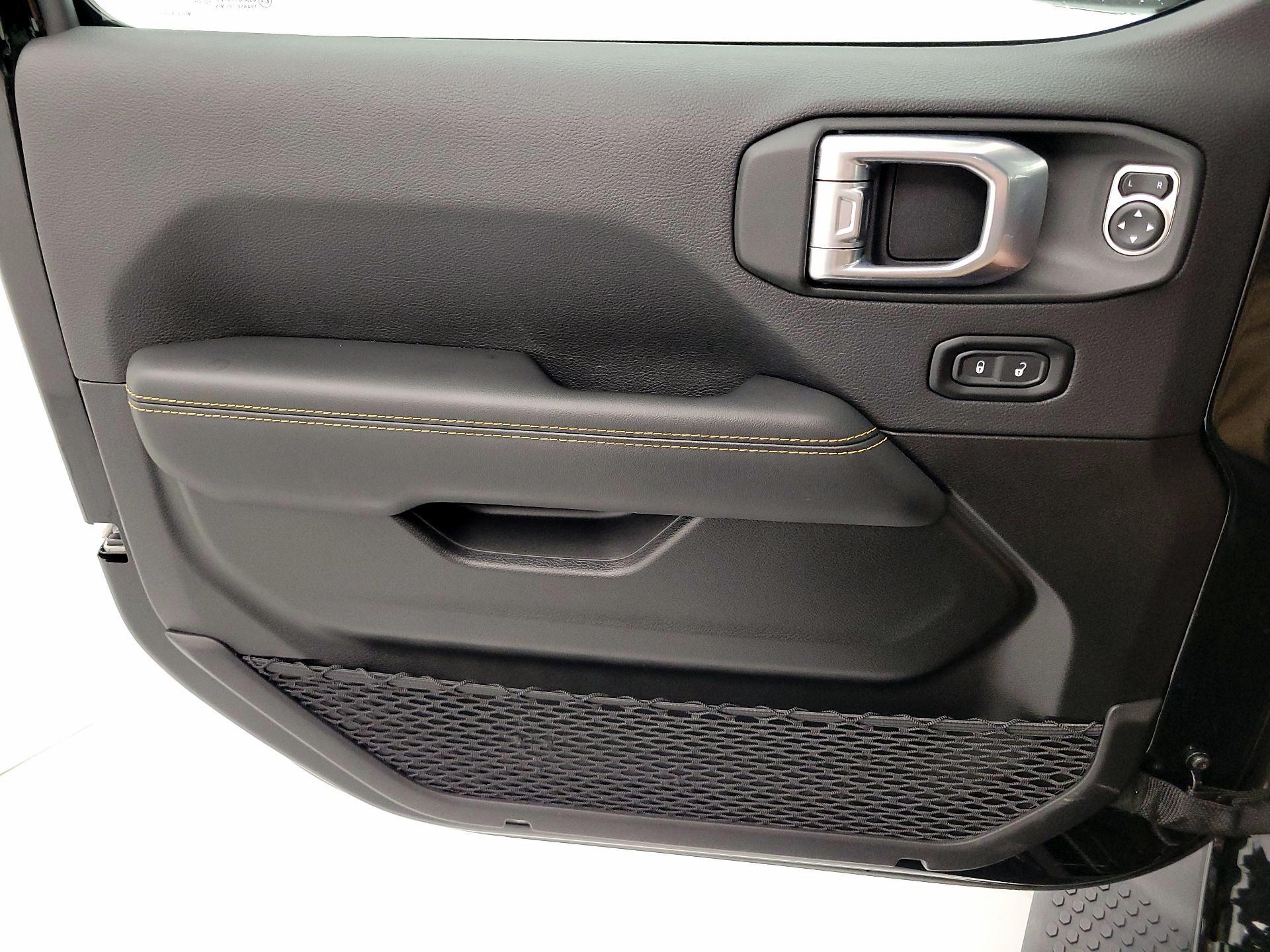 Thumbnail: 2025 Jeep Wrangler - 12