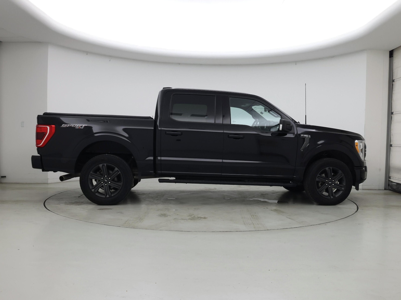 2023 Ford F-150 XLT - Photo 8