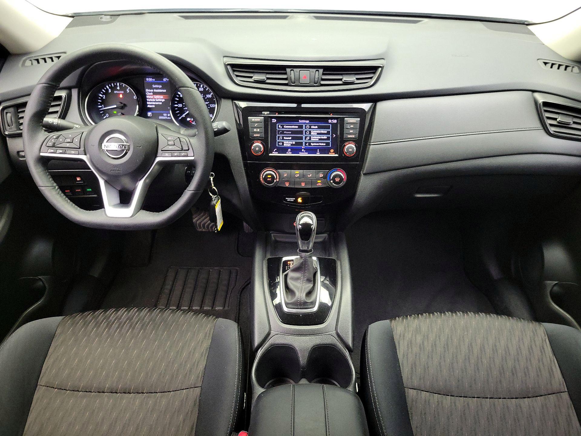 Thumbnail: 2018 Nissan Rogue - 9