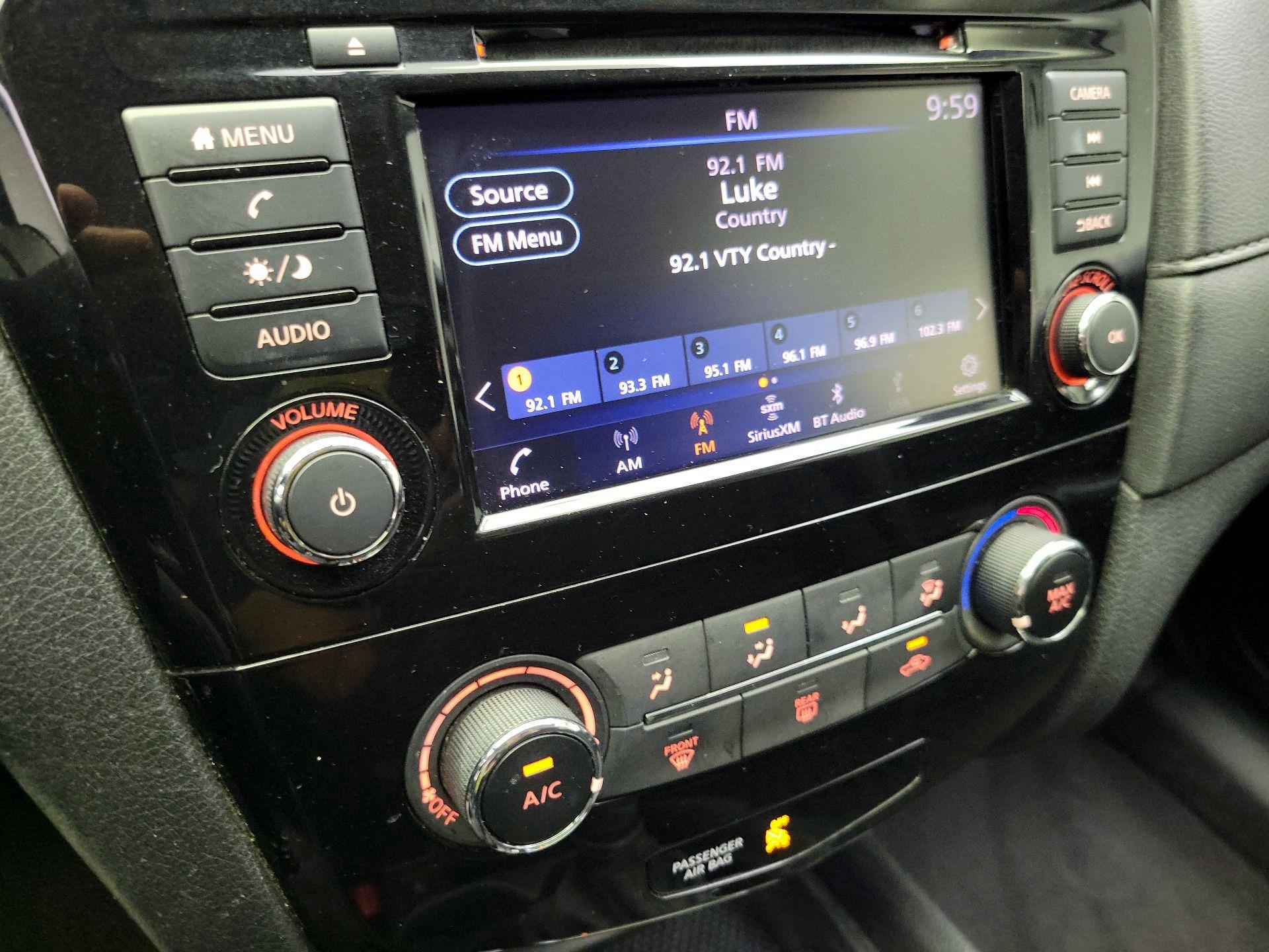 Thumbnail: 2018 Nissan Rogue - 15