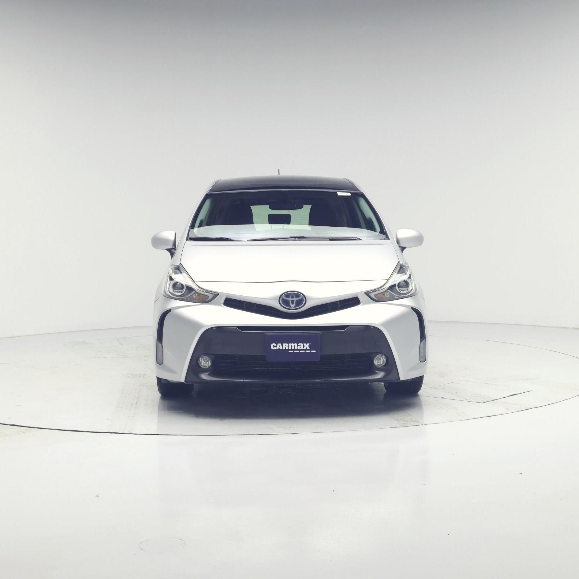 Thumbnail: 2017 Toyota Prius v - 5