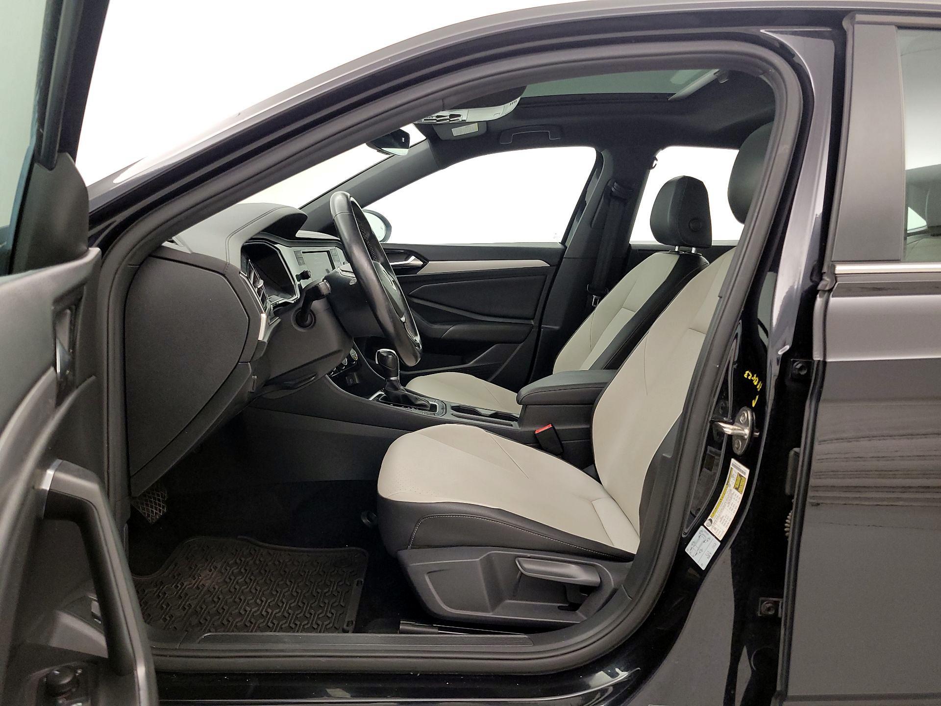 Thumbnail: 2019 Volkswagen Jetta - 11