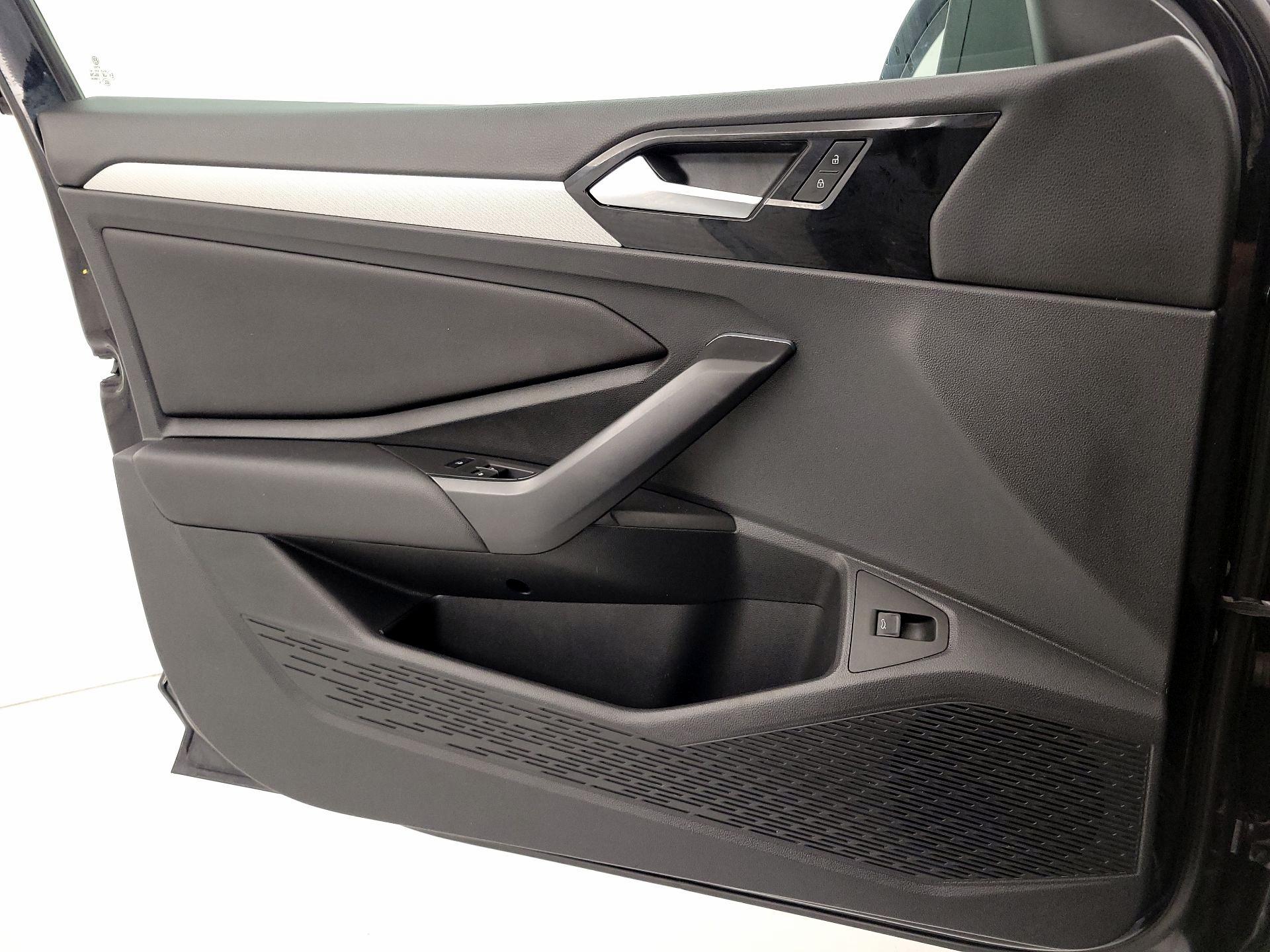 Thumbnail: 2019 Volkswagen Jetta - 12
