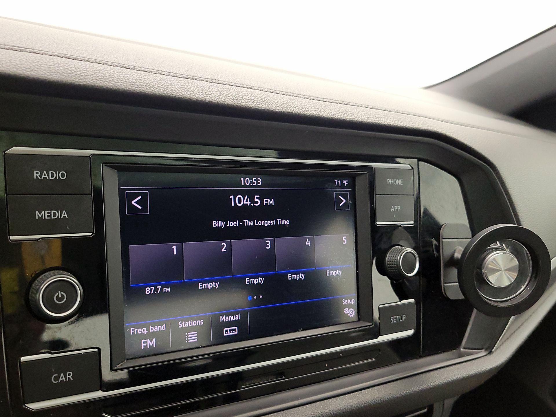 Thumbnail: 2019 Volkswagen Jetta - 15