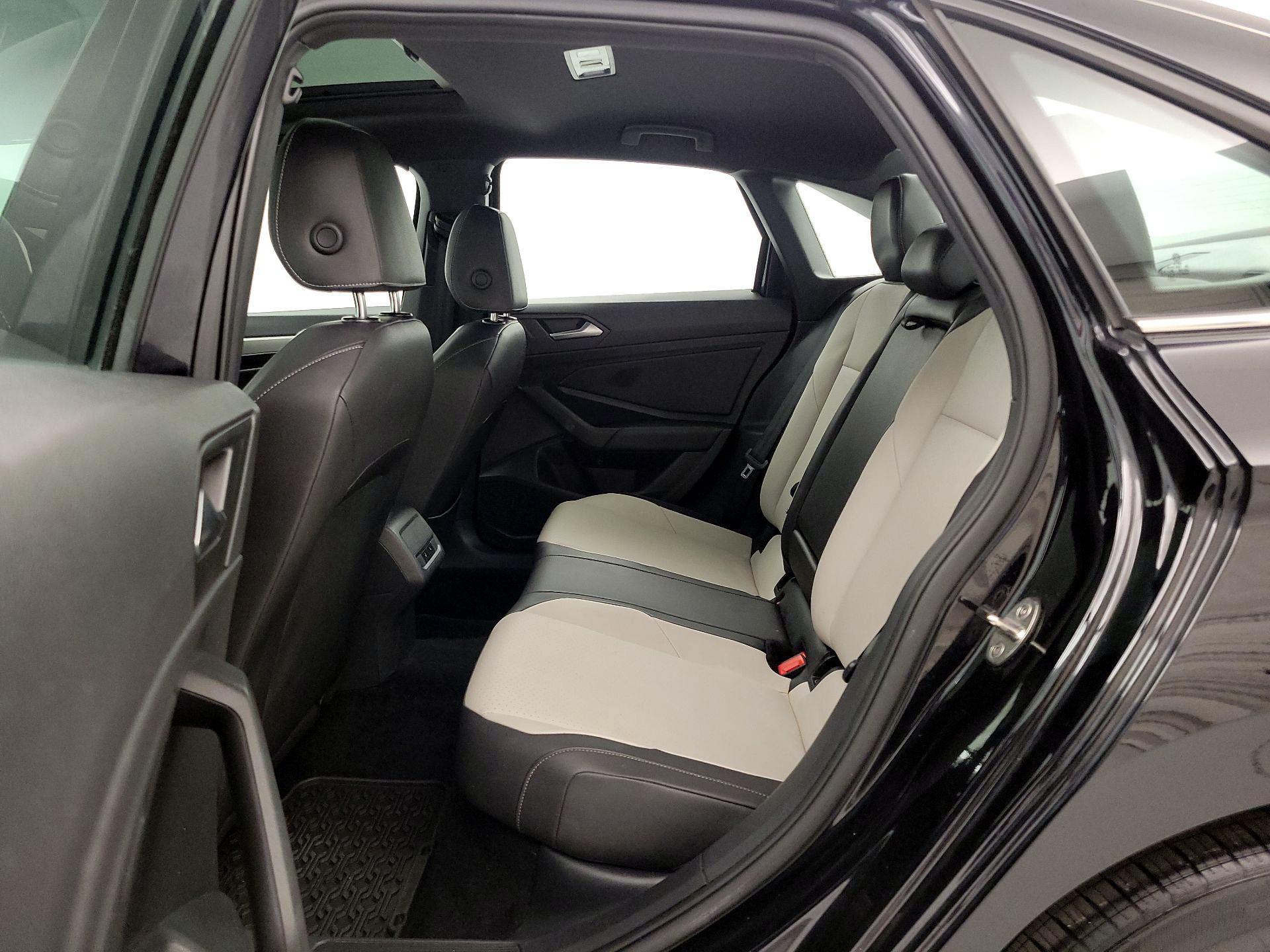 Thumbnail: 2019 Volkswagen Jetta - 20