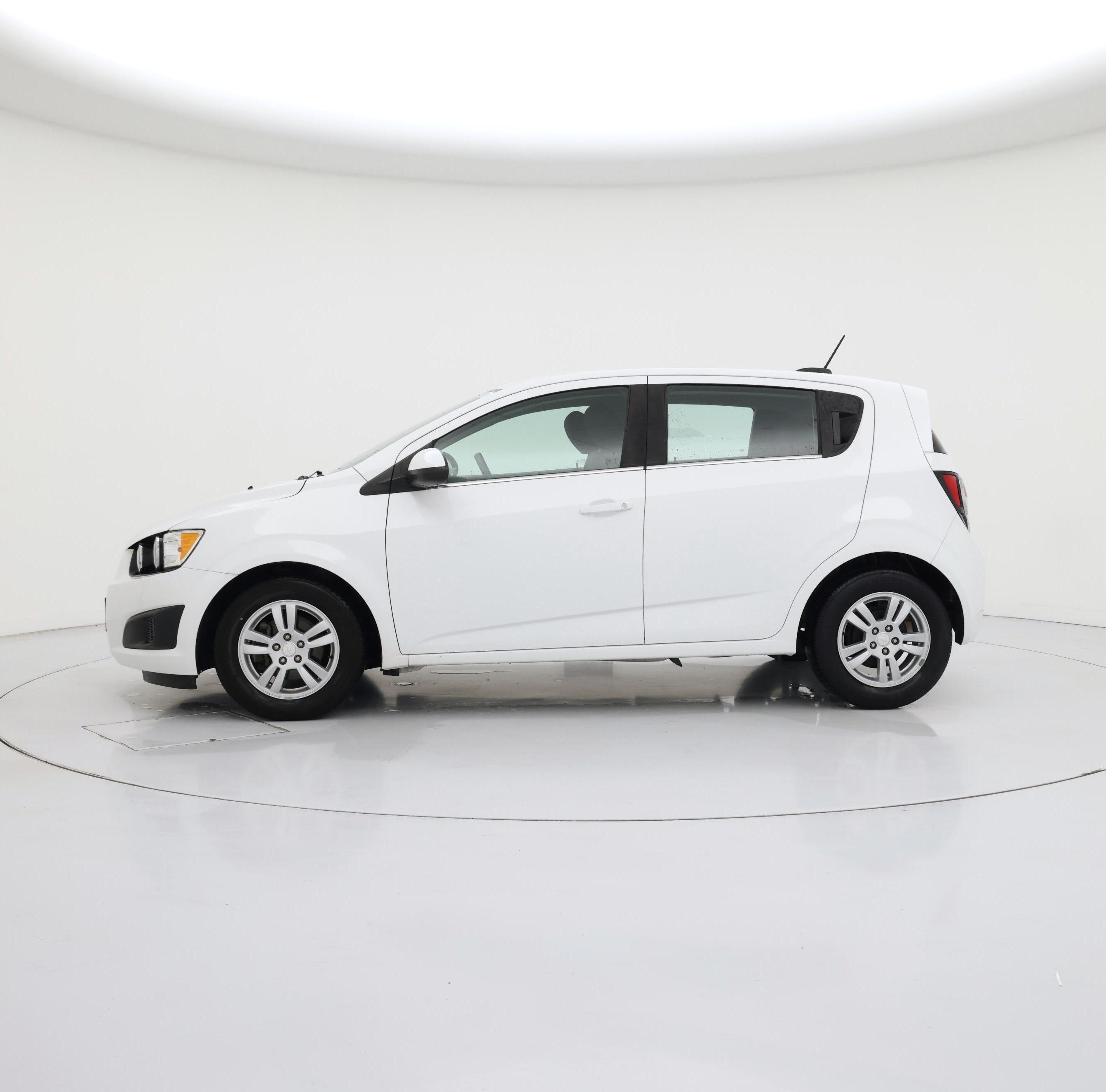 Thumbnail: 2015 Chevrolet Sonic - 3