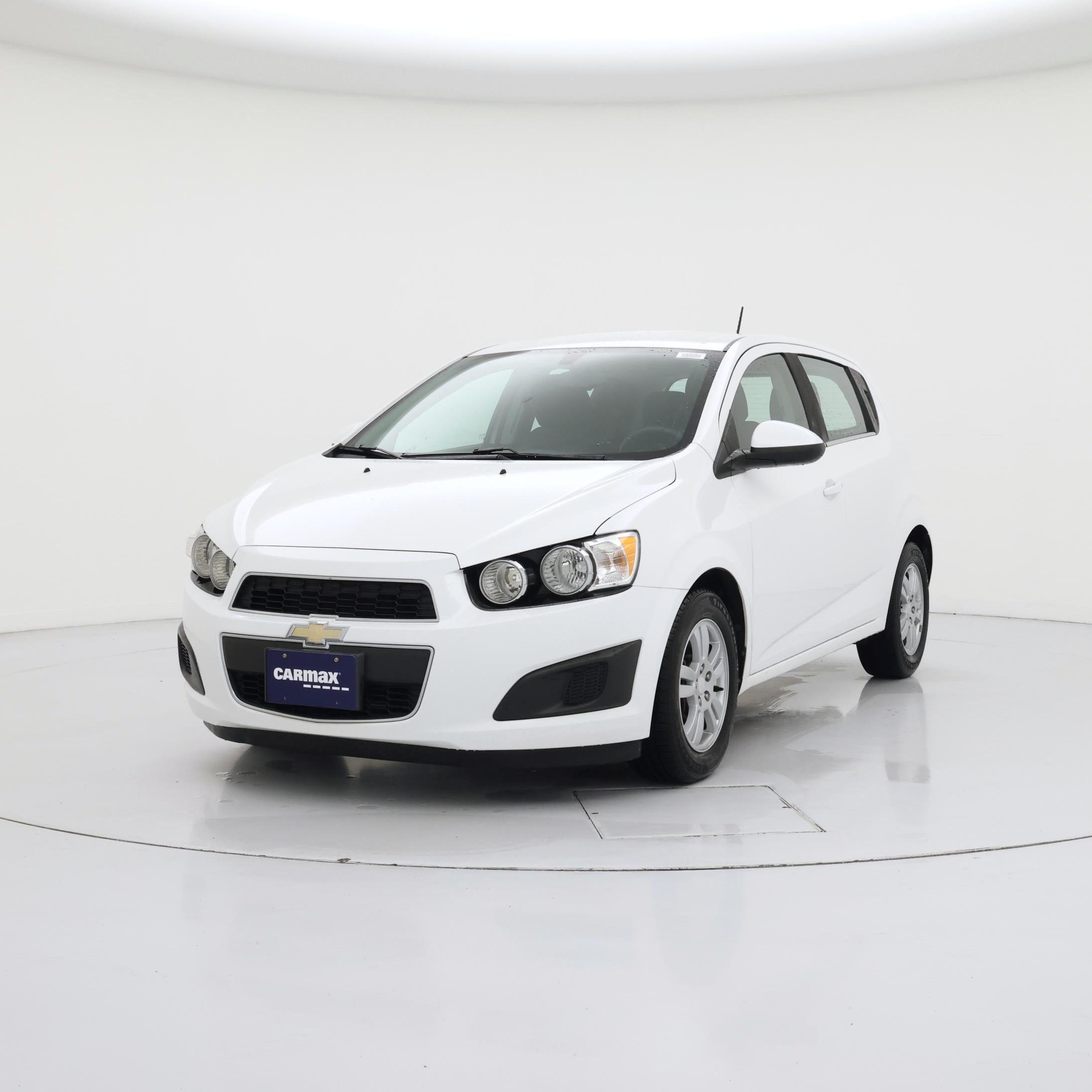 Thumbnail: 2015 Chevrolet Sonic - 4