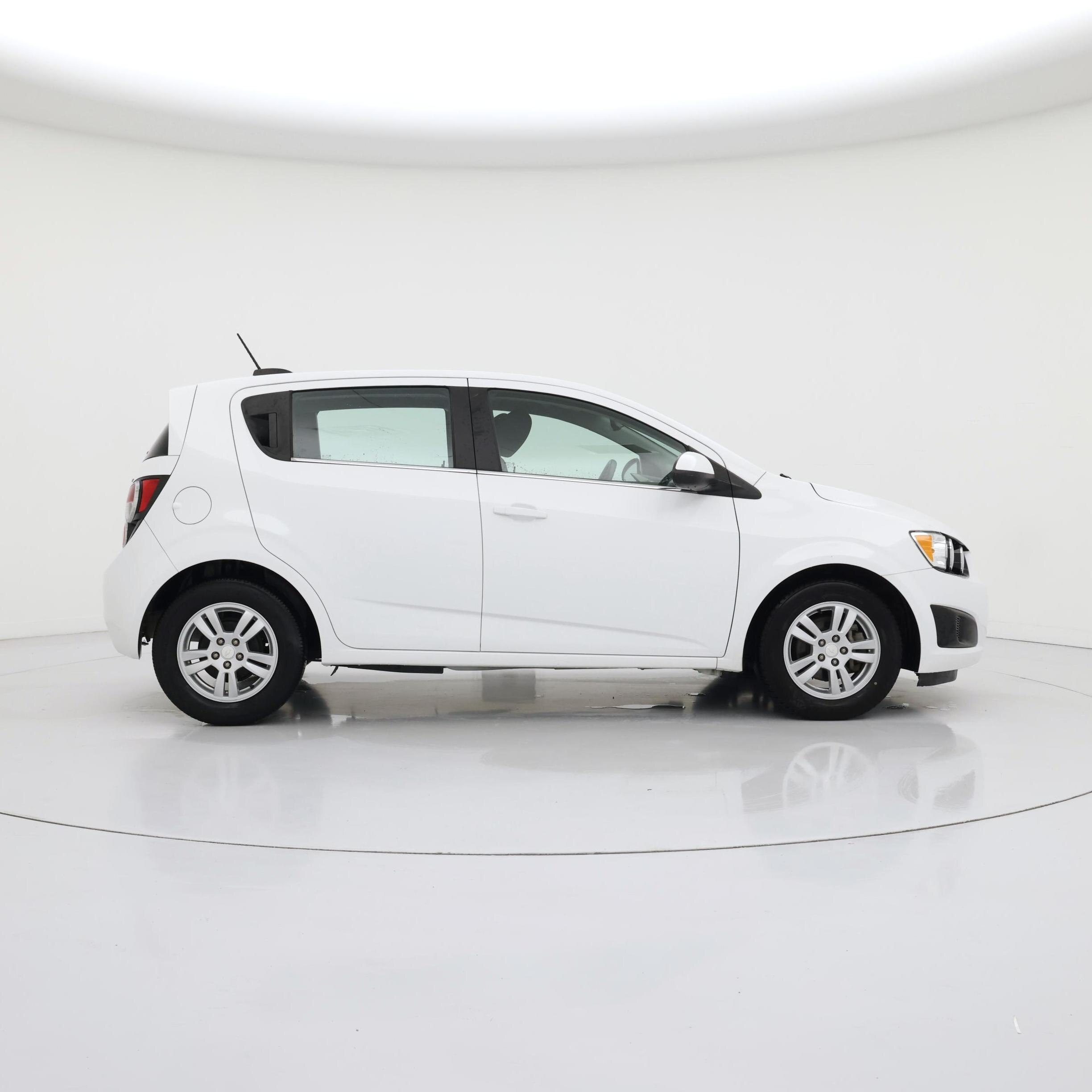 Thumbnail: 2015 Chevrolet Sonic - 7