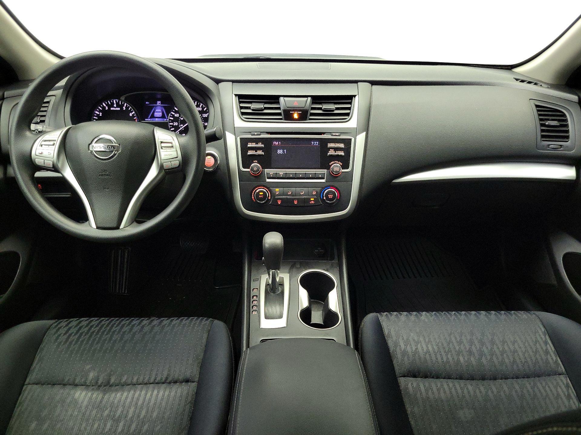 Thumbnail: 2018 Nissan Altima - 9