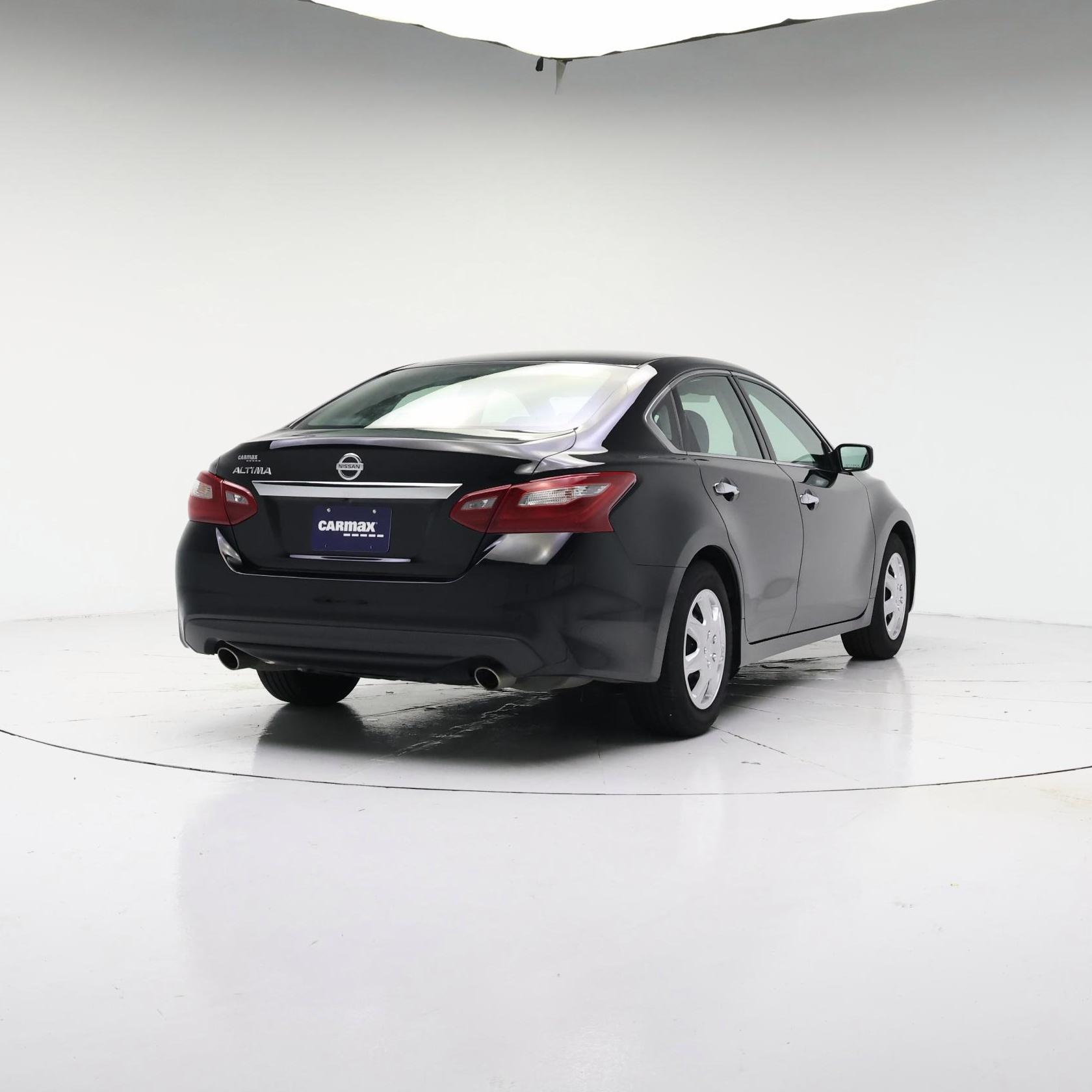 Thumbnail: 2018 Nissan Altima - 8