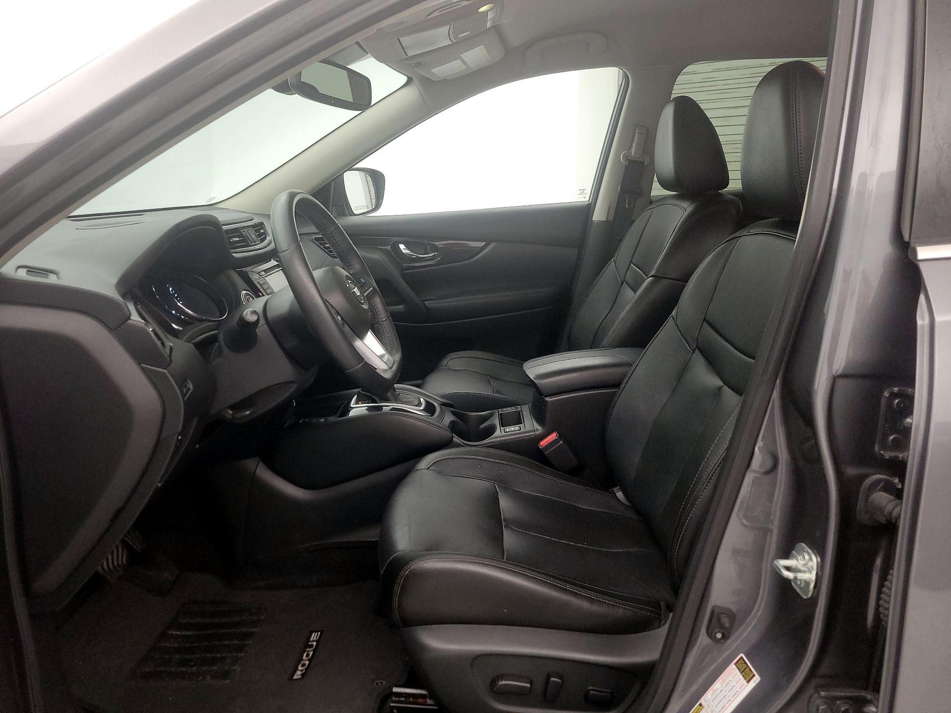 Thumbnail: 2019 Nissan Rogue - 11