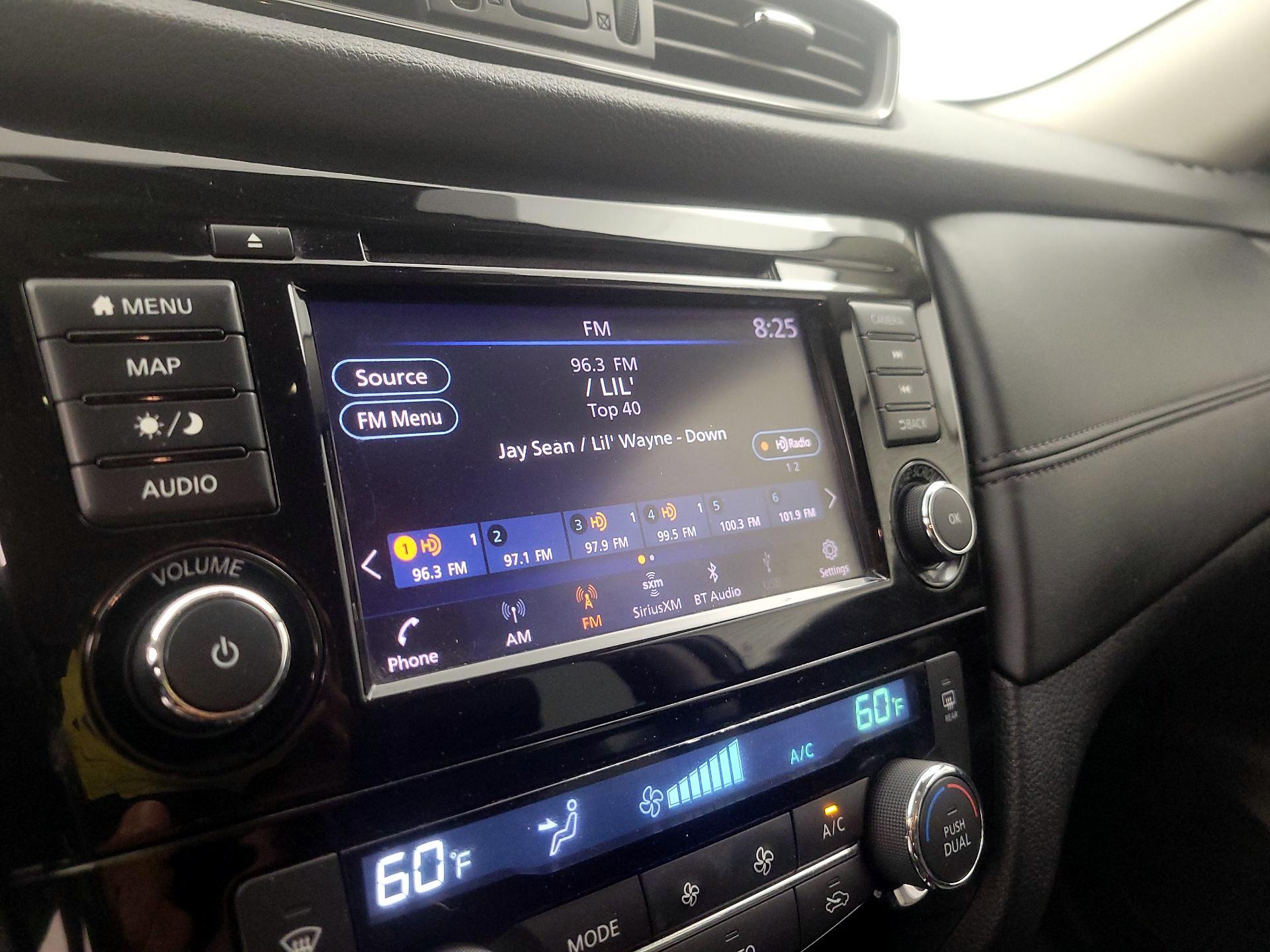 Thumbnail: 2019 Nissan Rogue - 16