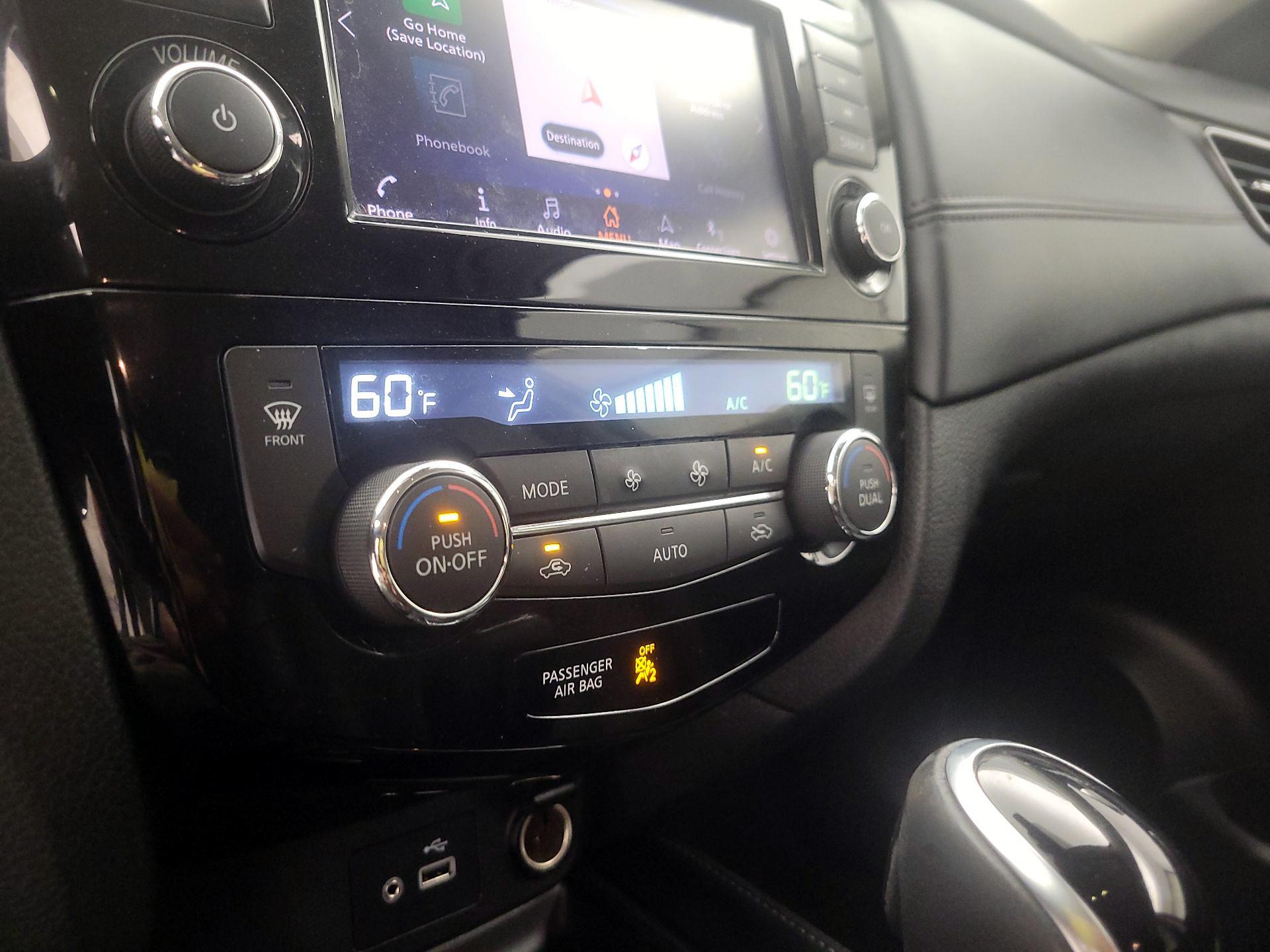 Thumbnail: 2019 Nissan Rogue - 17