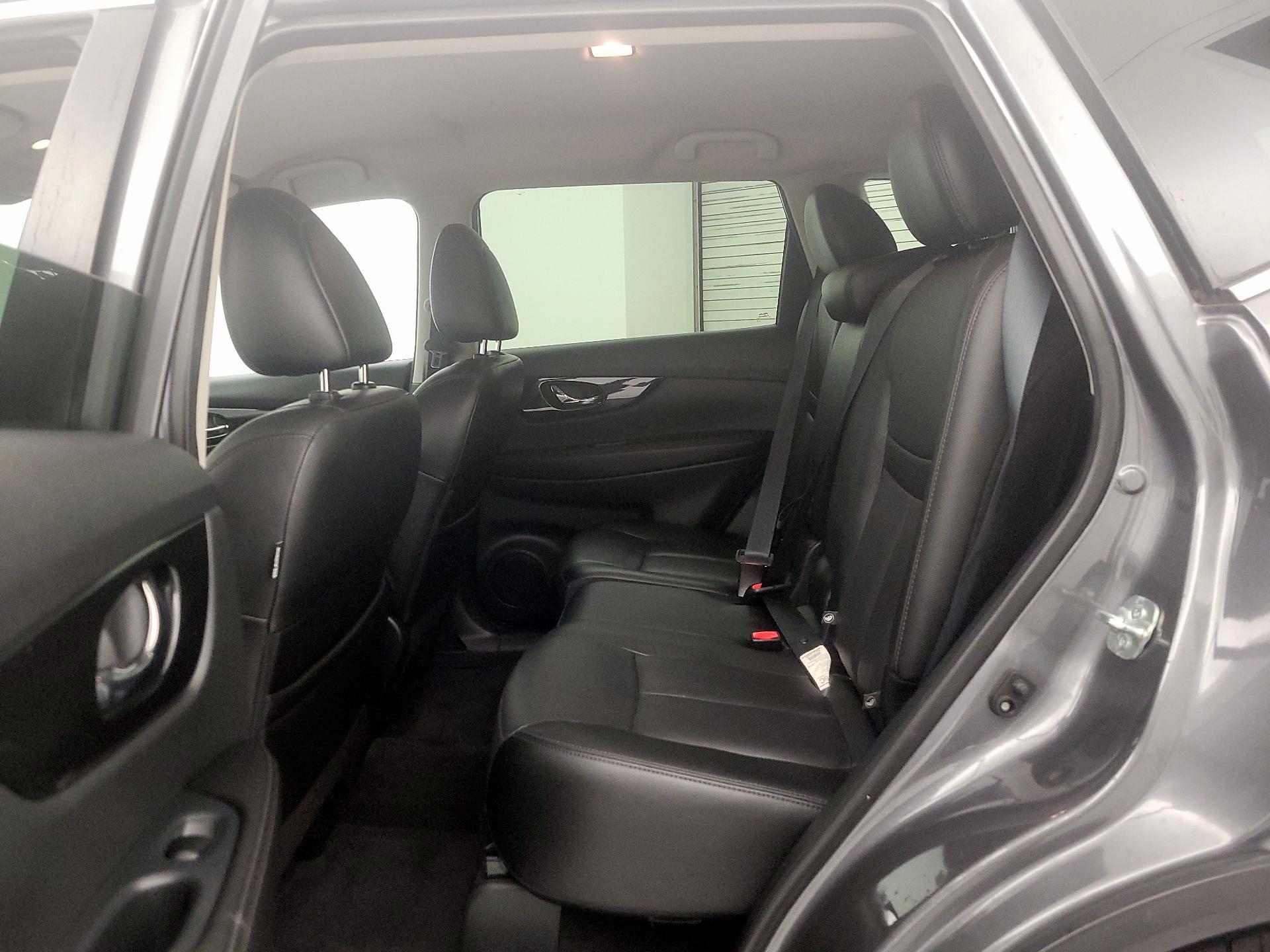 Thumbnail: 2019 Nissan Rogue - 20