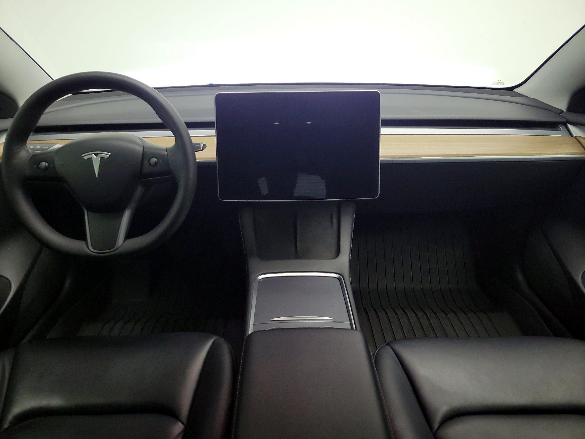 Thumbnail: 2022 Tesla Model 3 - 9