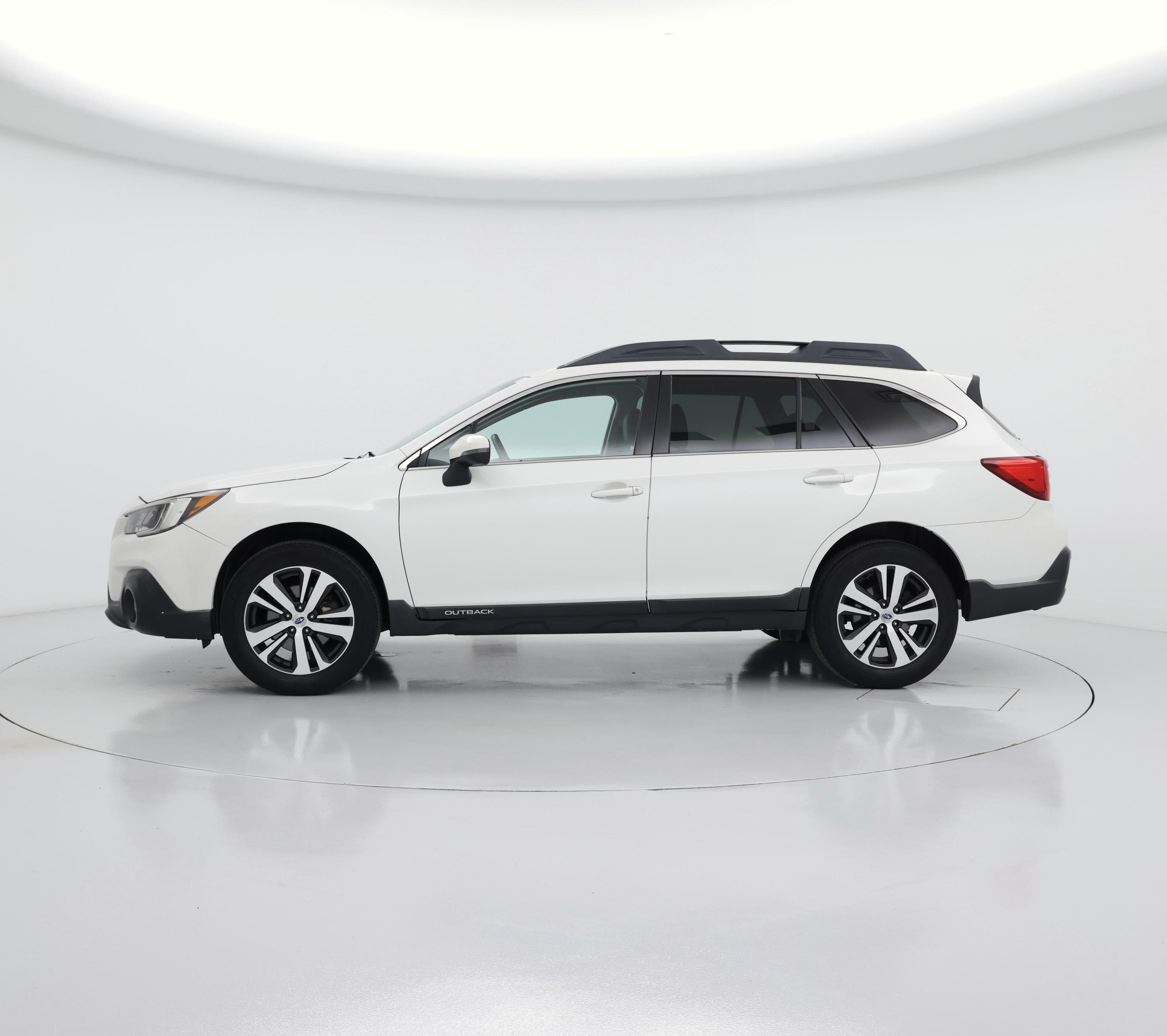 Thumbnail: 2018 Subaru Outback - 3